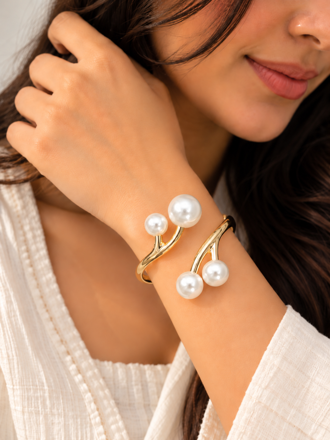 Samreen Golden White Pearl Anti Tarnish Kada | Fynsia