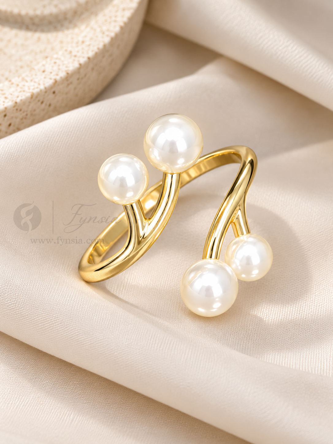 Samreen Golden White Pearl Anti Tarnish Kada | Fynsia