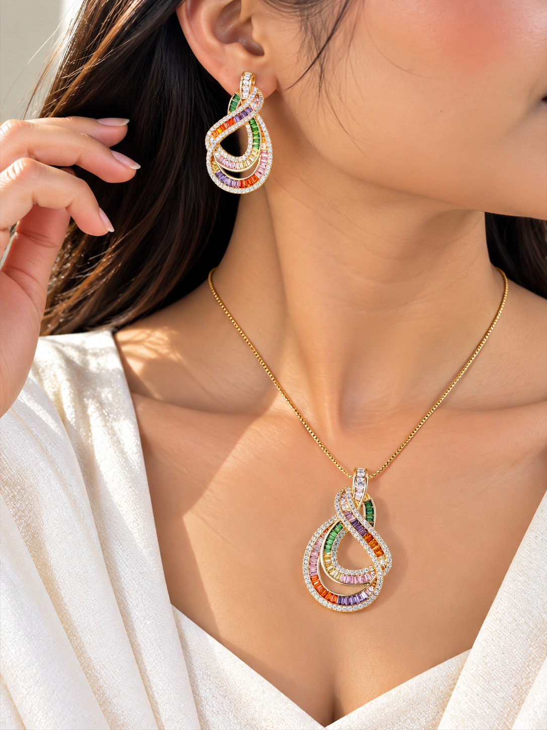 Sulekha Zirconia Diamond Golden Tone Pendant Chain Set With Earrings | Fynsia