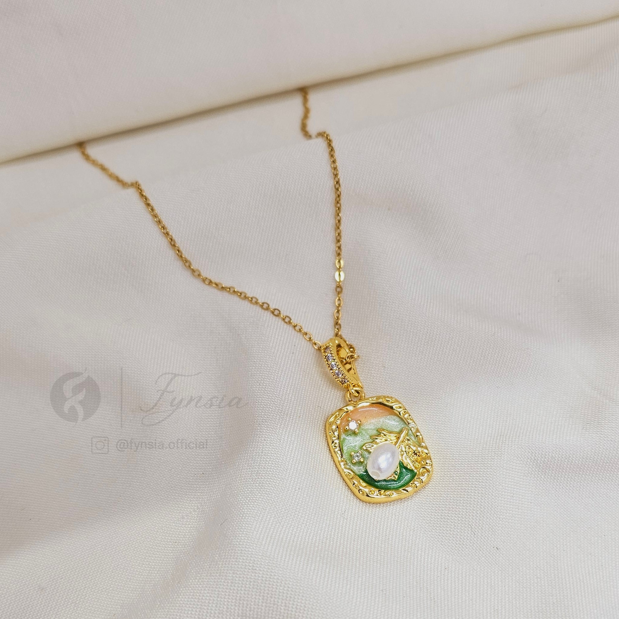 Blossom Glow Golden Pendant Chain | Fynsia