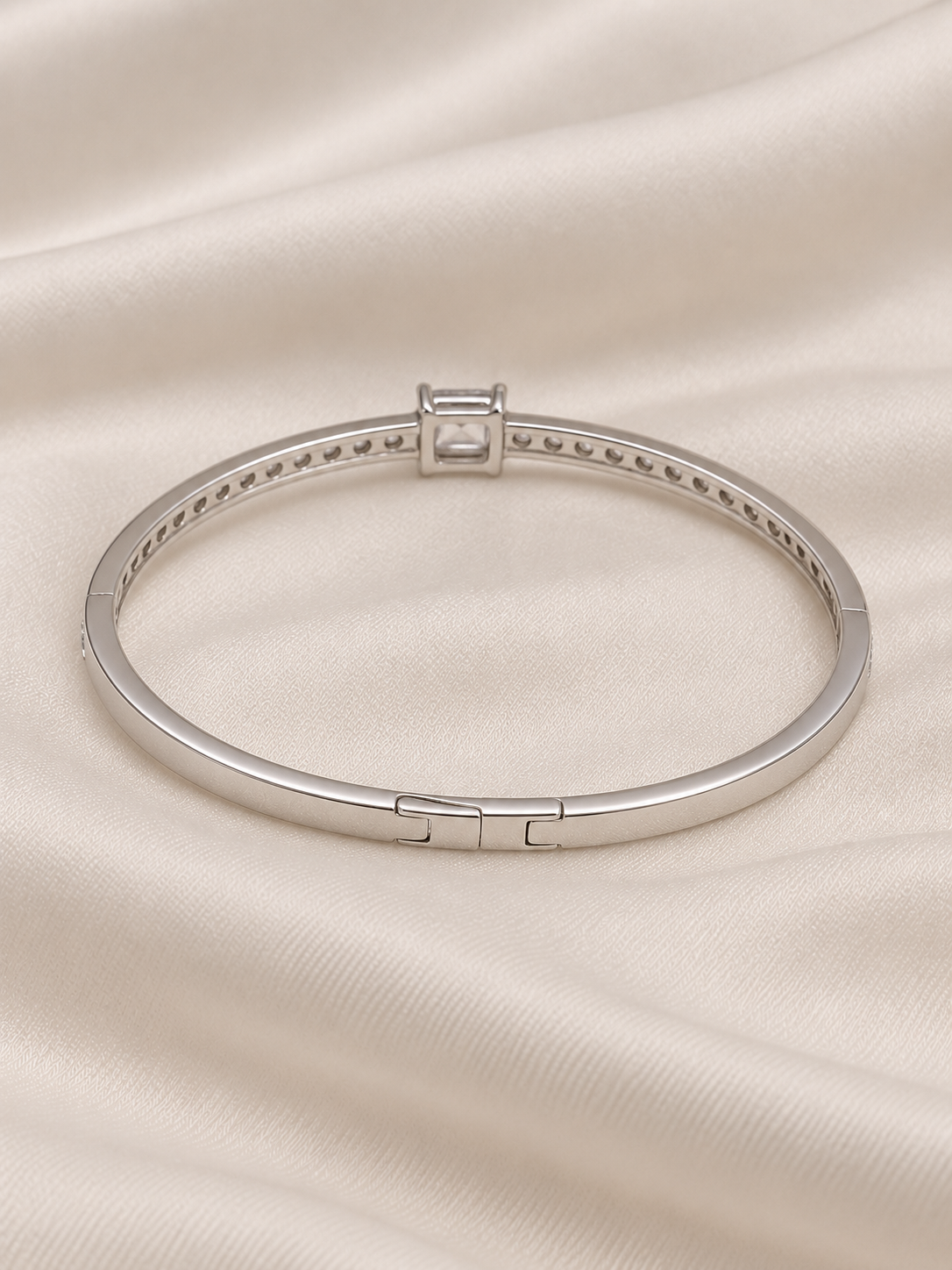 Namira Crystal Diamond Kada - Silver Bracelet | Fynsia