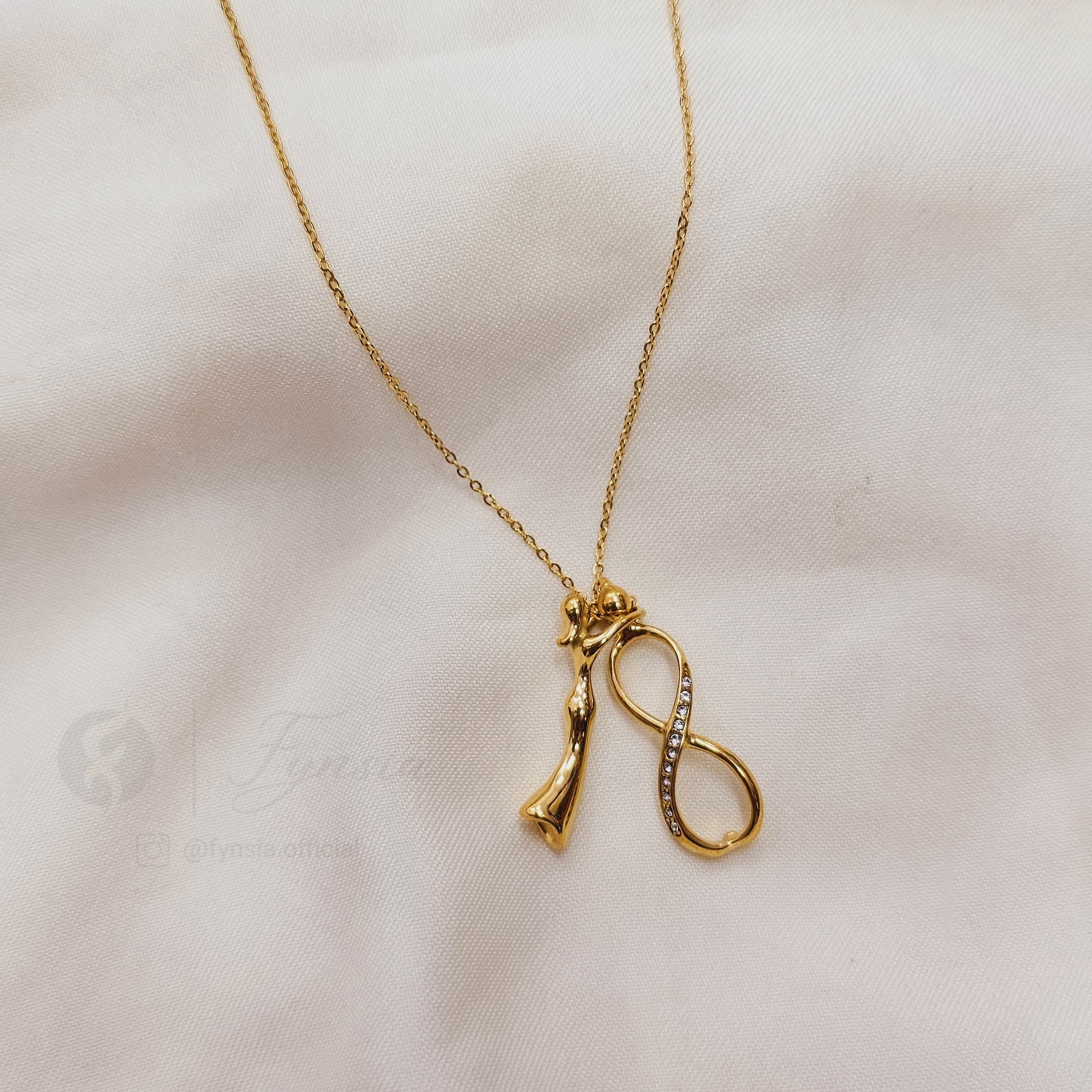 Golden Couple Hug Pendant Chain | Fynsia
