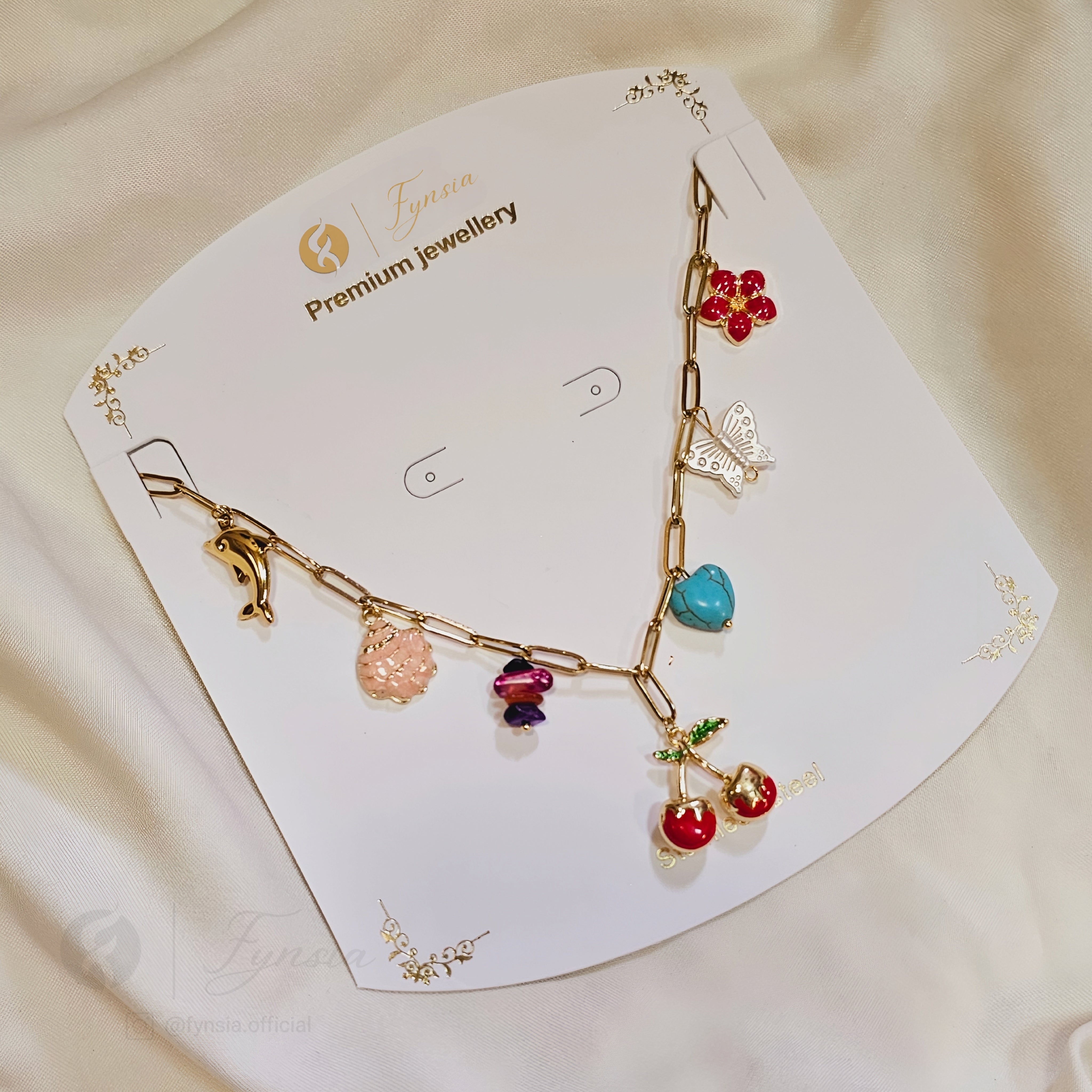 Elara Neckchain – 18K Gold Tone Stainless Steel | Fynsia
