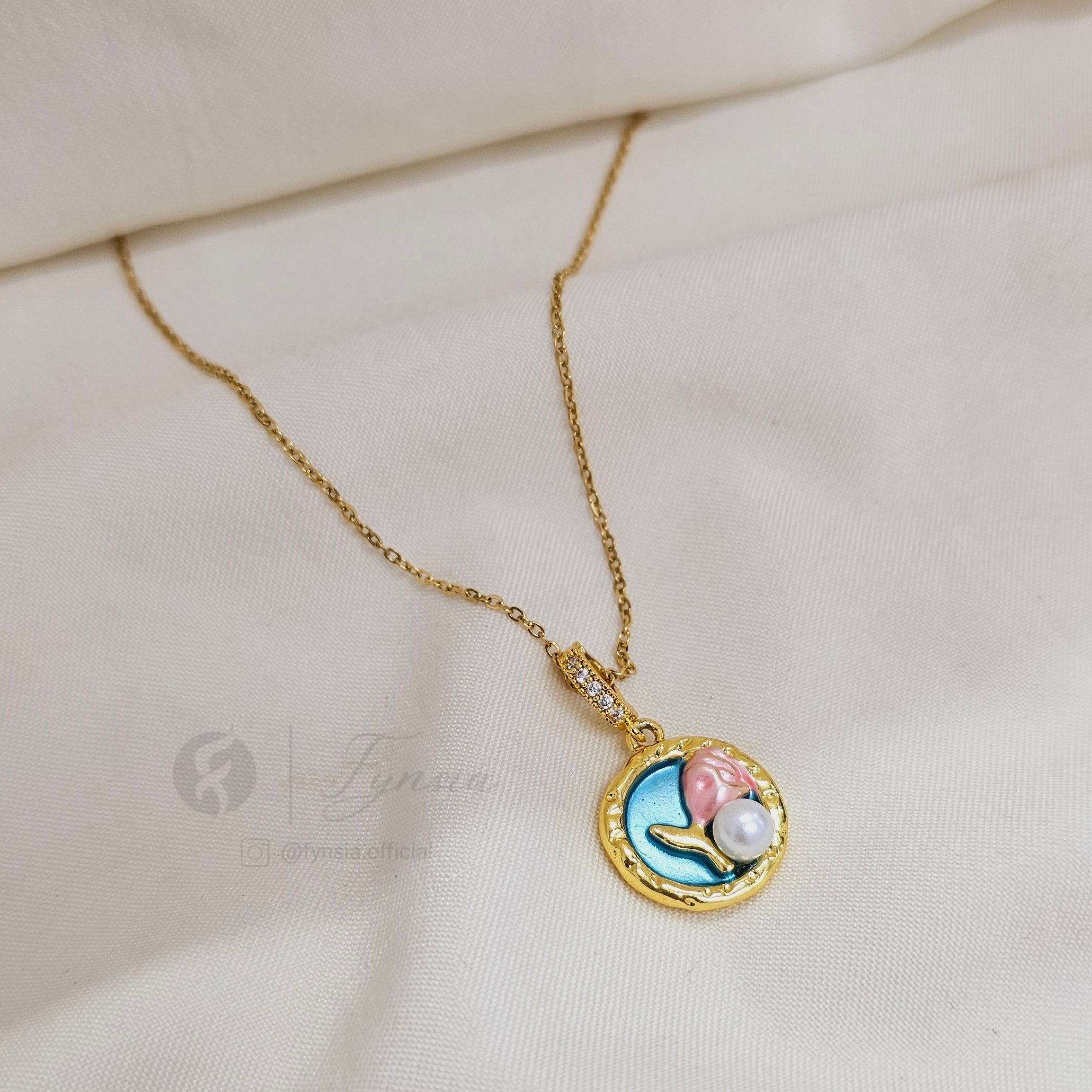 Flora Shine Golden Pendant Chain | Fynsia