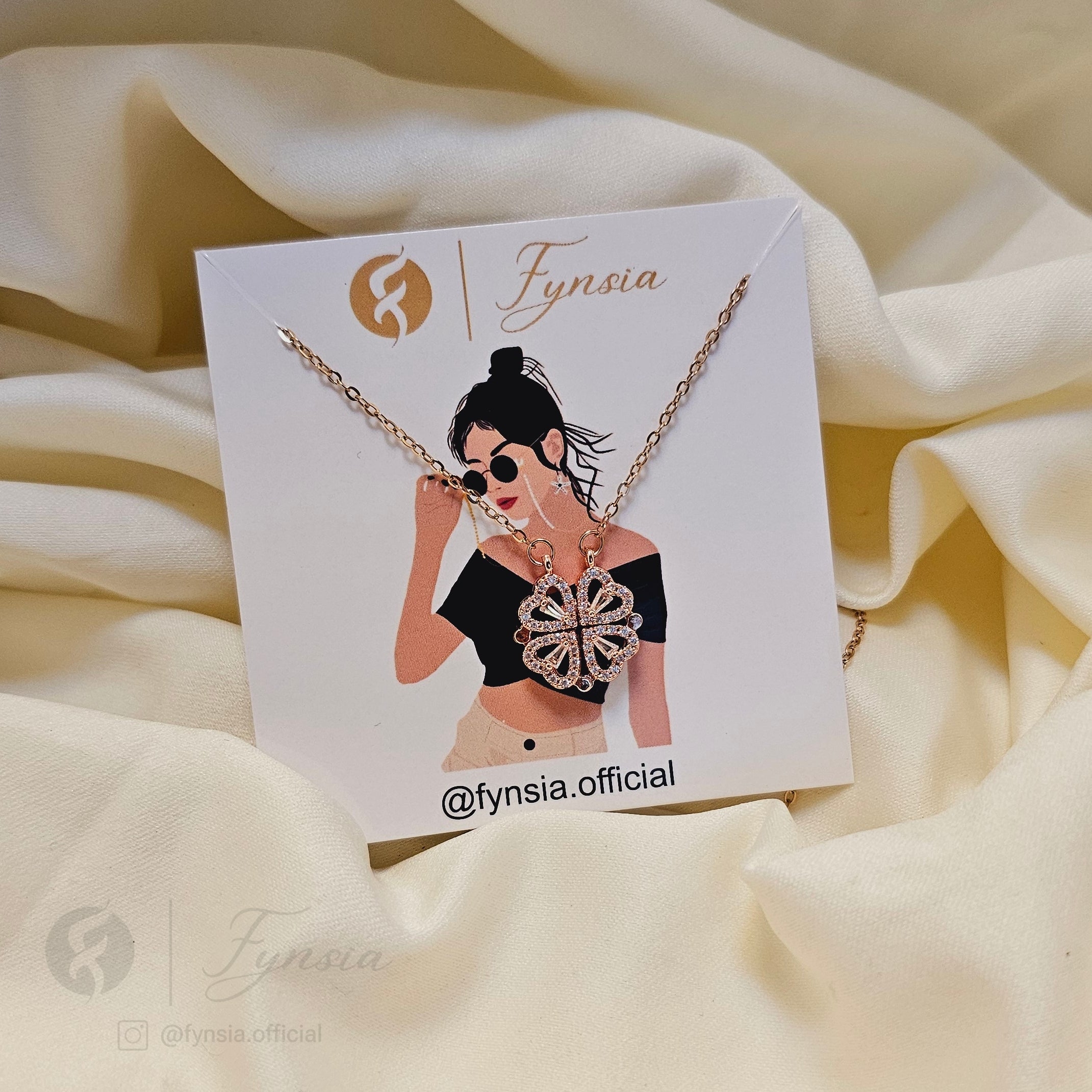 Heart-Clover Rosegold Magnet Pendant Chain | Fynsia