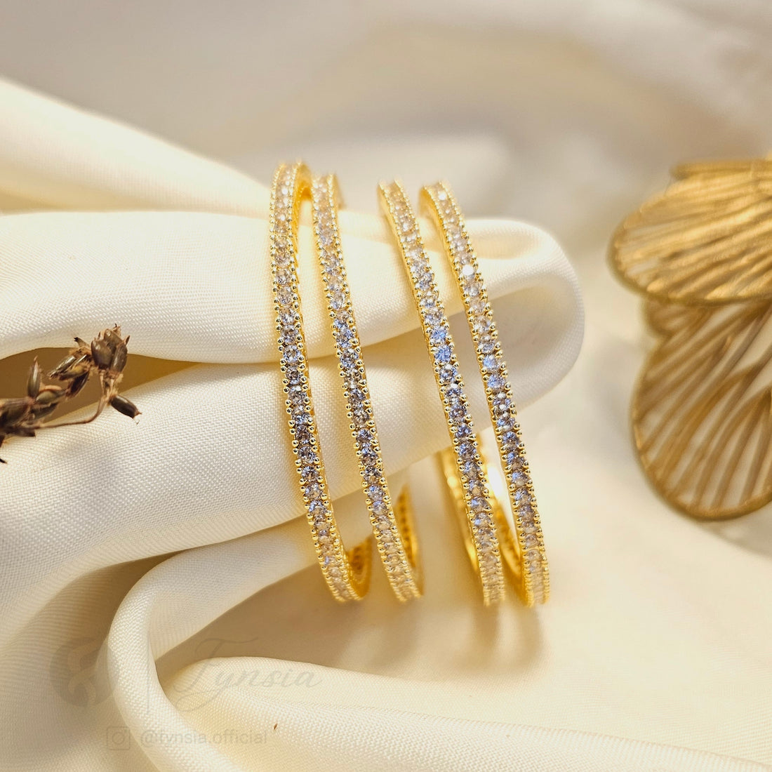 Golden Nisha Solitaire 4pc Bangle Set For Girls And Women