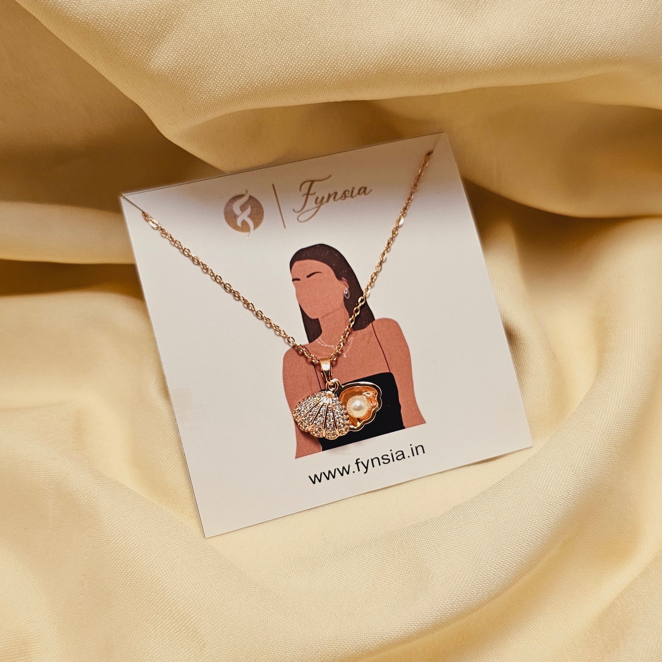SALE ANTI-TARNISH PENDANT - 104 | Fynsia