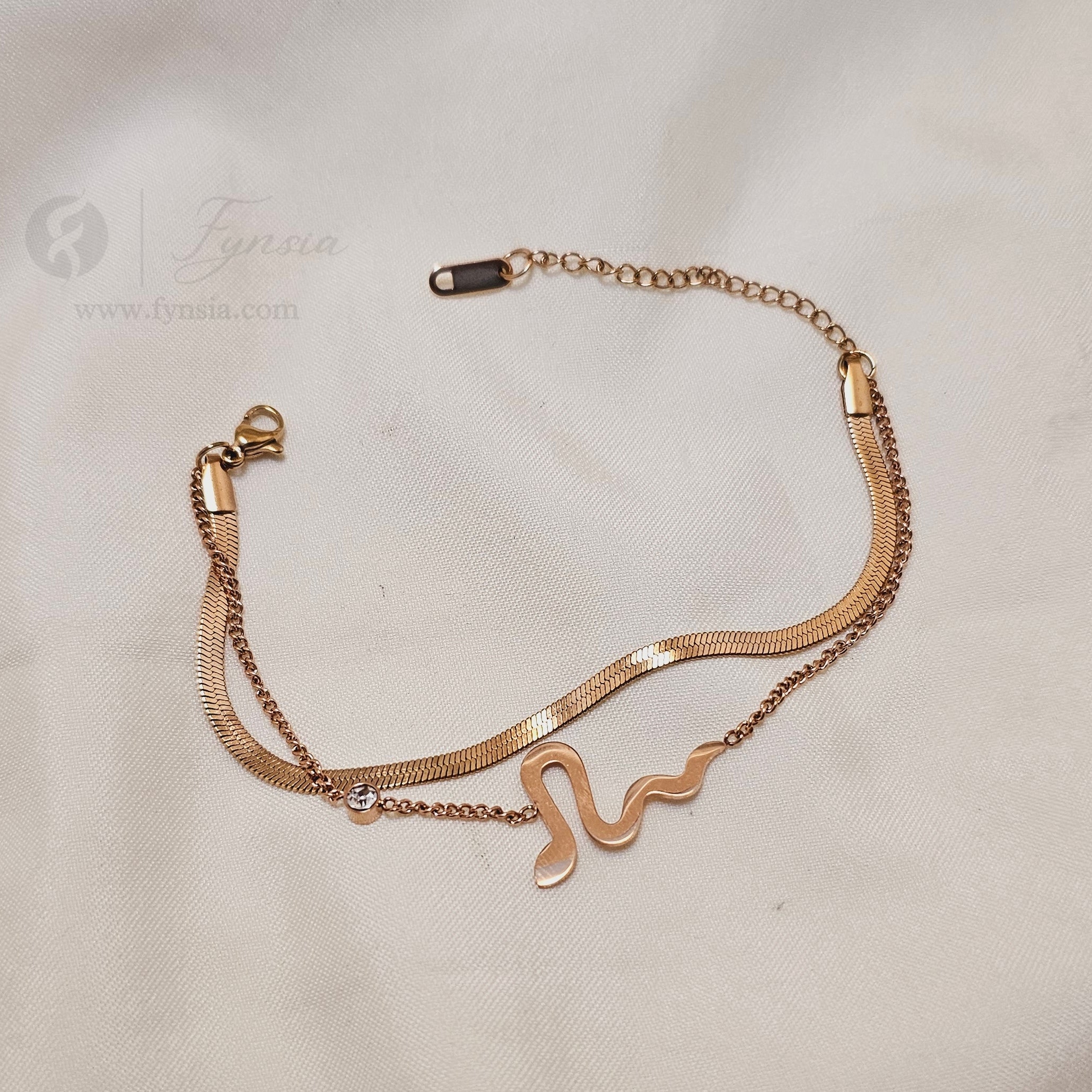 SALE ANTI-TARNISH BRCAELET - 51 | Fynsia