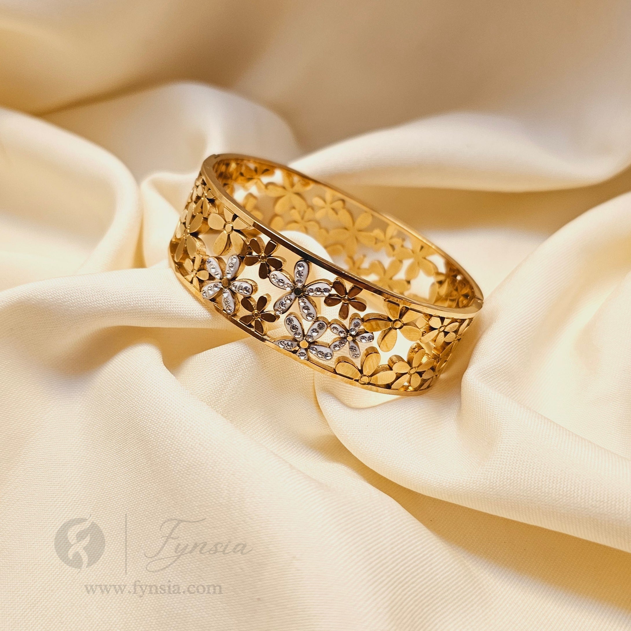 Zoya Golden Anti Tarnish Kada – Stainless Steel Bracelet | Fynsia