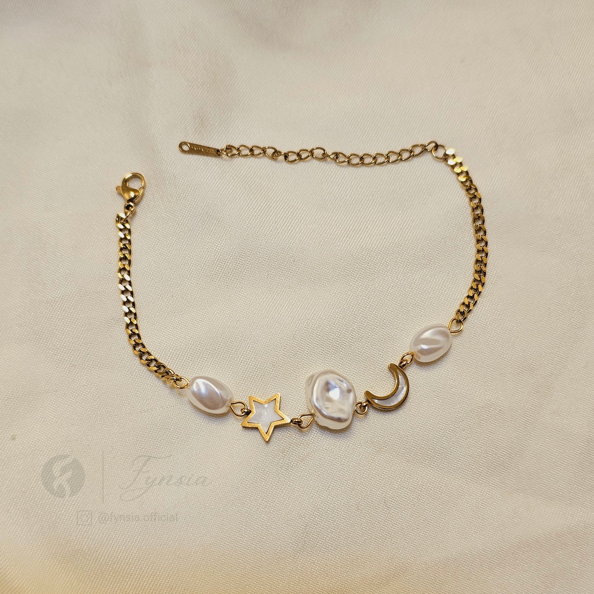 Sonali 18k Gold Tone Stainless Steel Adjustable Bracelet - Anti Tarnish | Fynsia