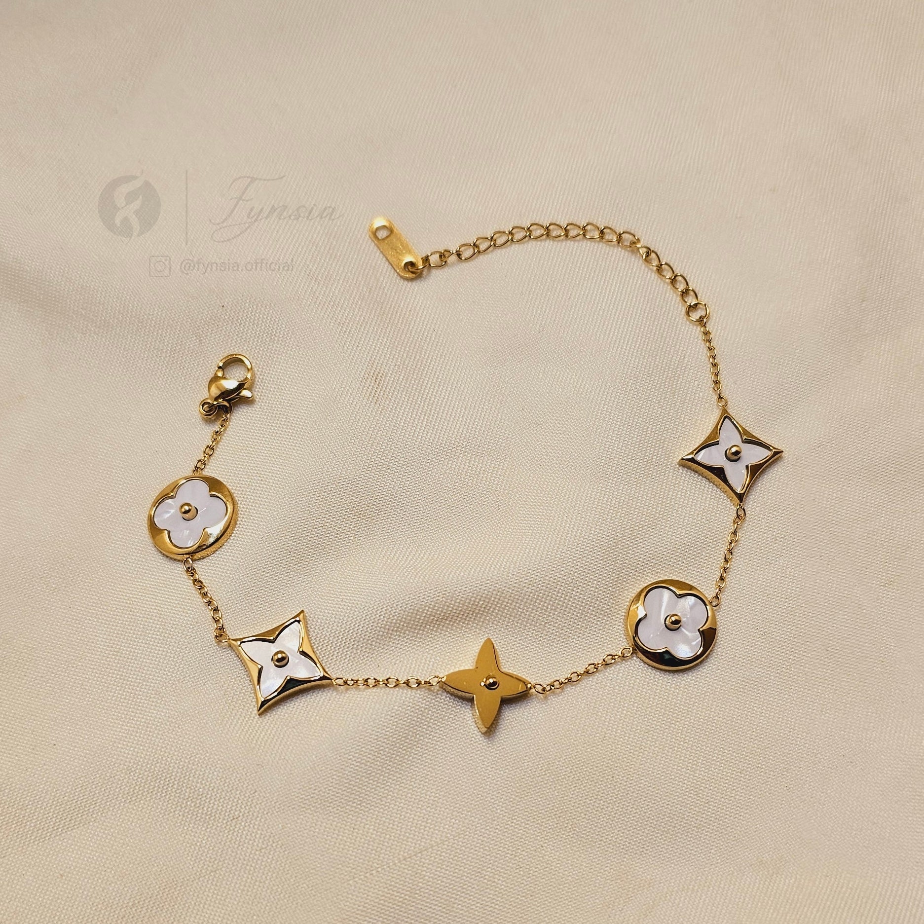 Inaya 18k Gold Tone Stainless Steel Adjustable Bracelet - Anti Tarnish | Fynsia