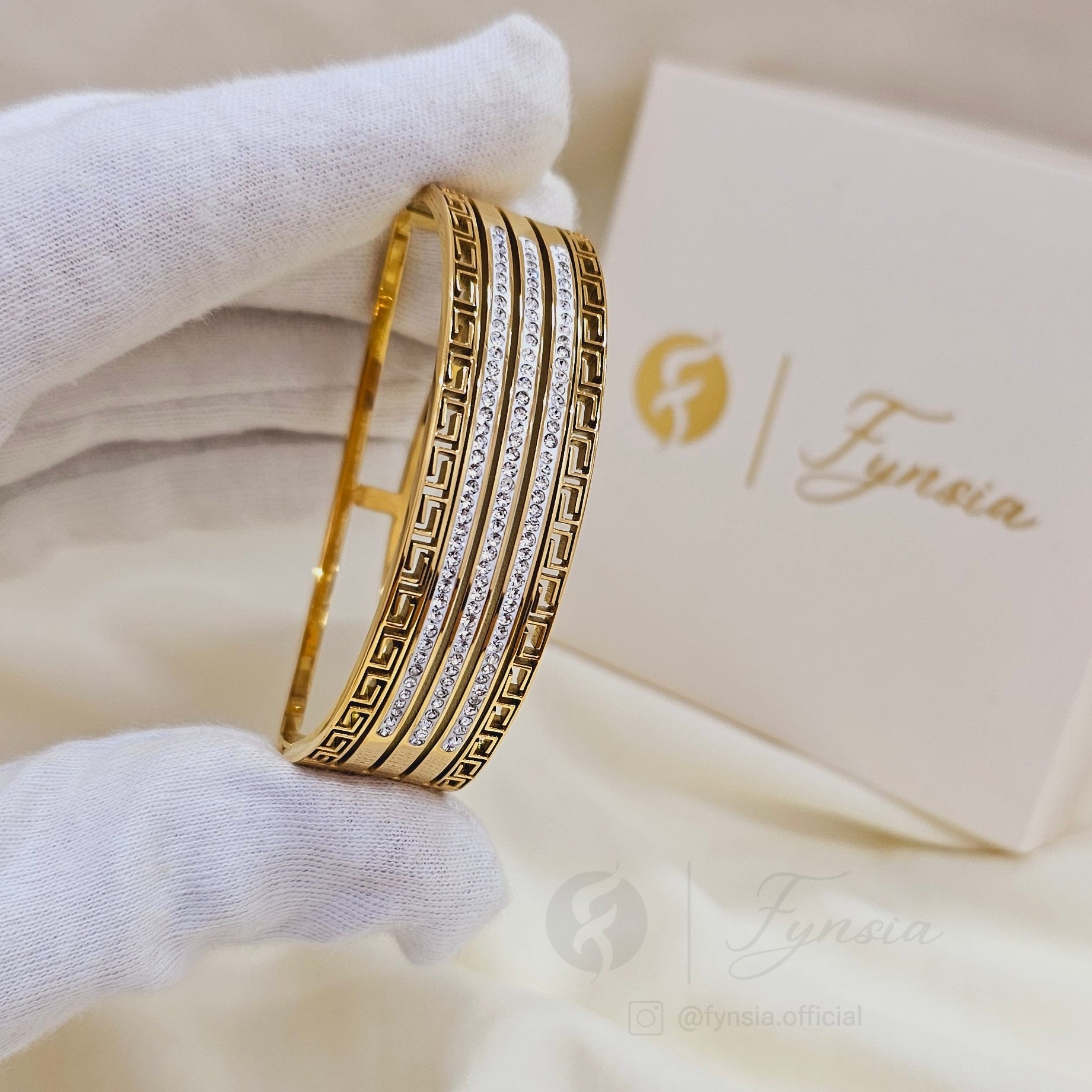 Zayna Golden Anti Tarnish Kada – Stainless Steel Bracelet | Fynsia