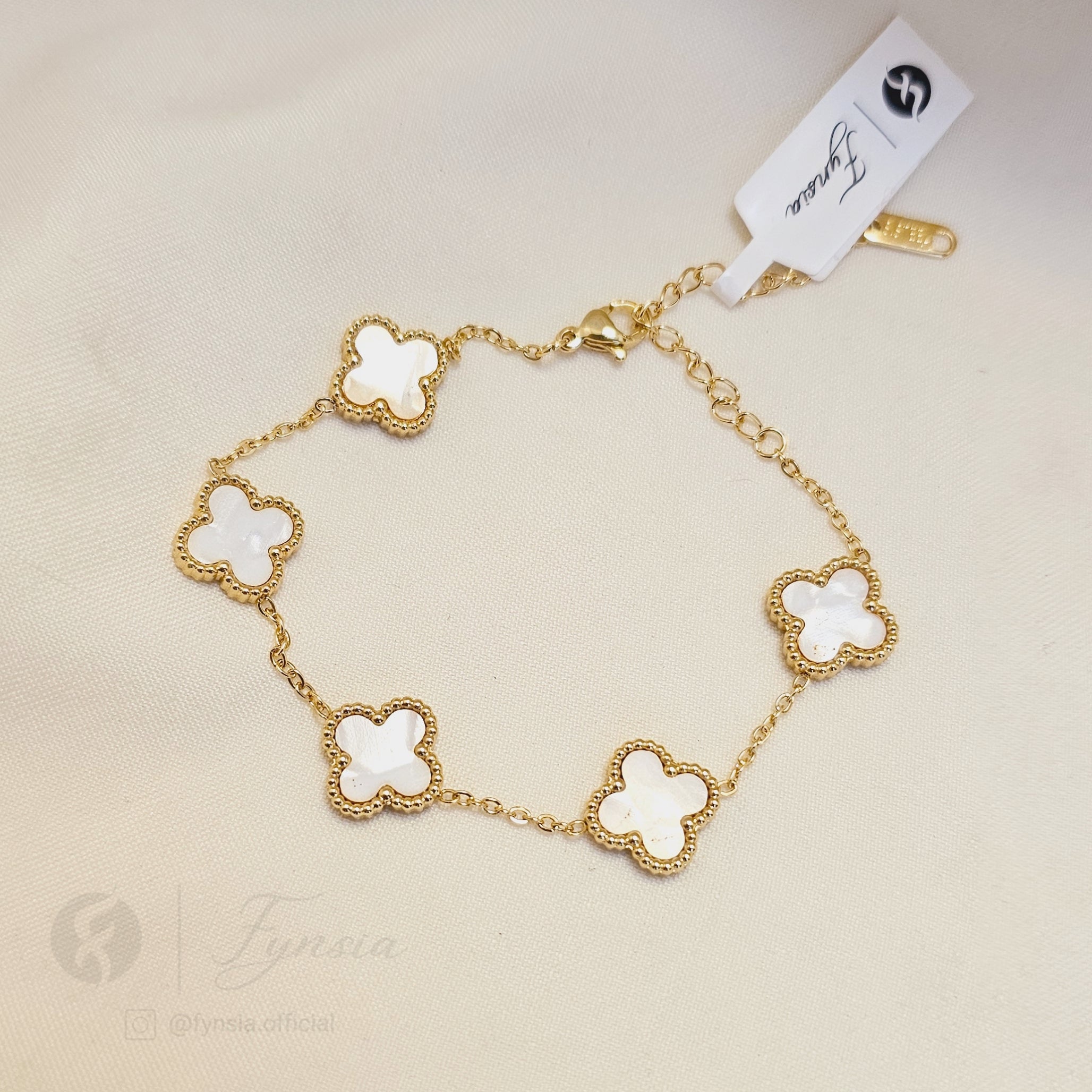 Saba White Clover 18k Gold Tone Stainless Steel Adjustable Bracelet - Anti Tarnish | Fynsia
