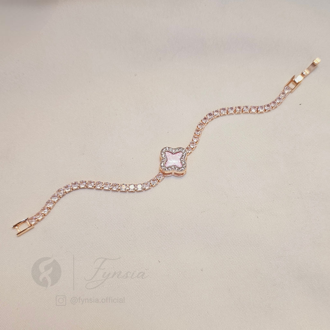 Rosegold Zirconia Clover Bracelet - Anti Tarnish | Fynsia