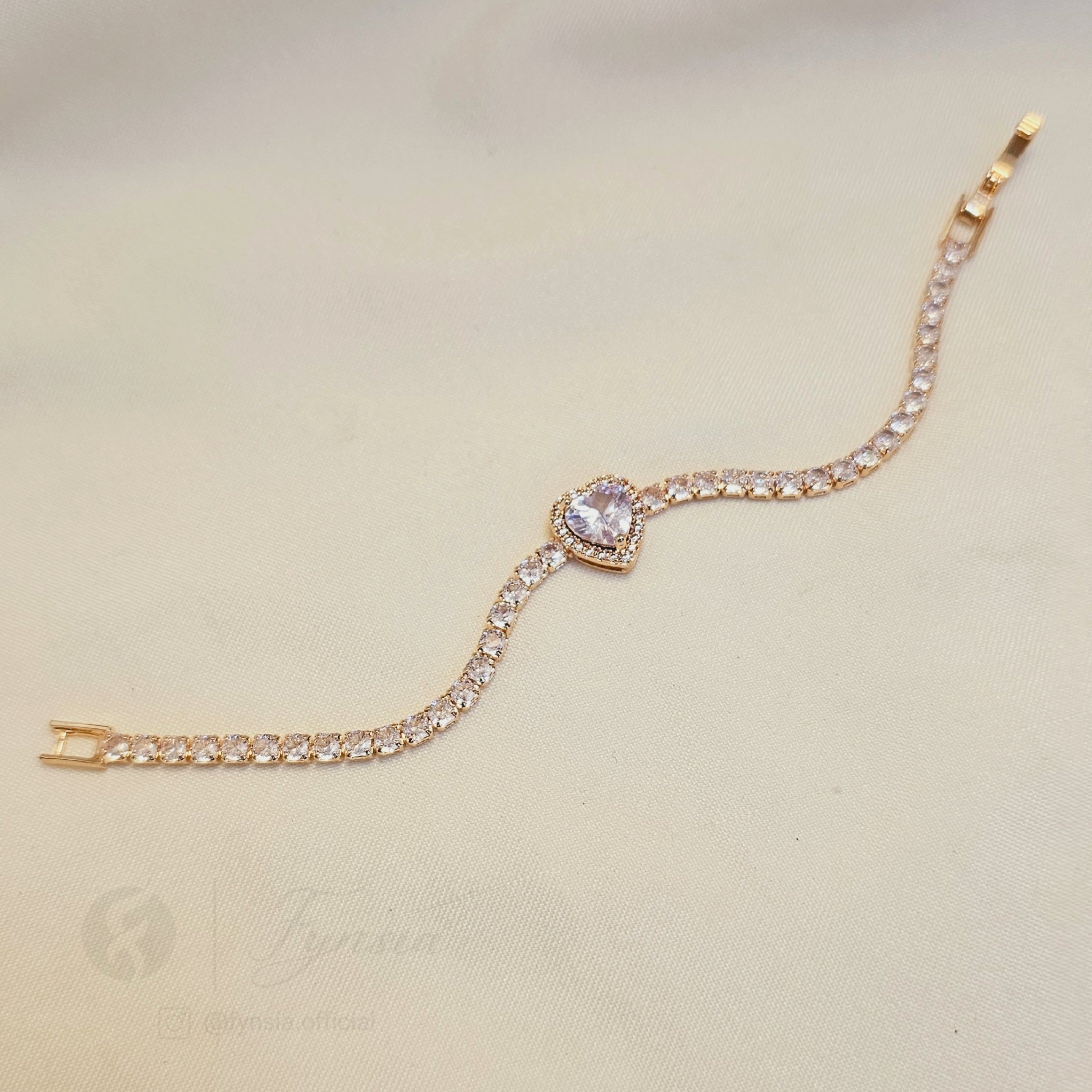 Rosegold Zirconia Heart Bracelet - Anti Tarnish | Fynsia