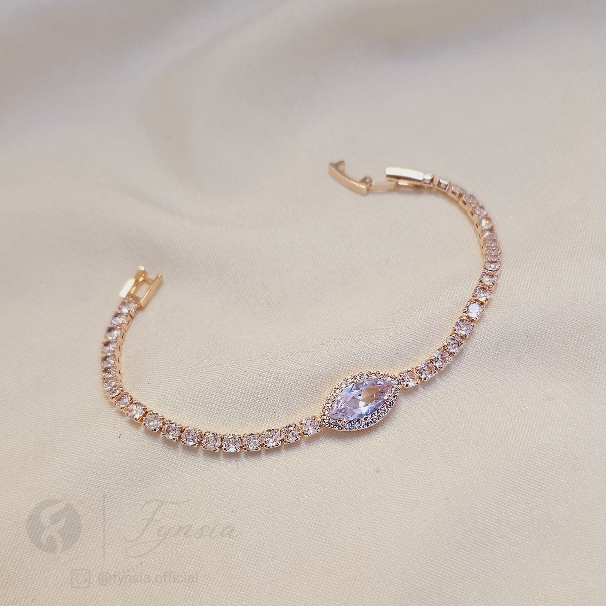 Rosegold Zirconia Marquise Bracelet - Anti Tarnish | Fynsia