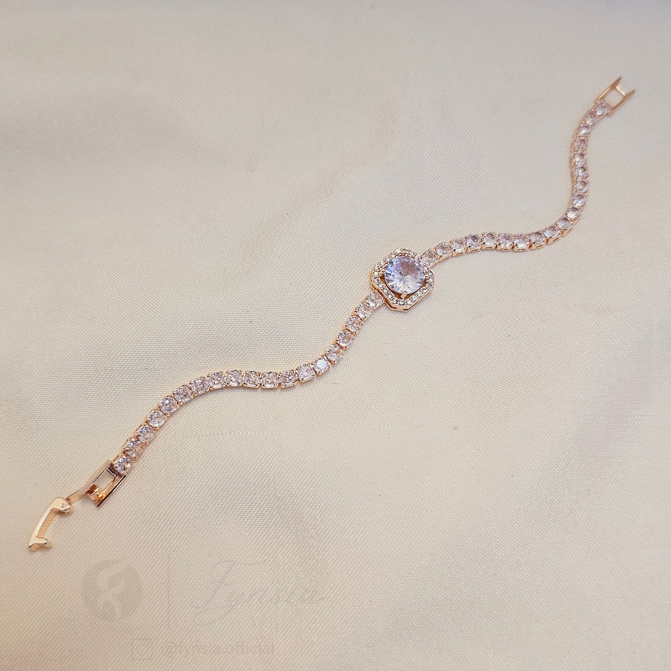 Rosegold Zirconia Quadro Bracelet - Anti Tarnish | Fynsia