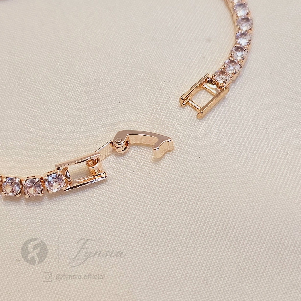 Rosegold Zirconia Clover Bracelet - Anti Tarnish | Fynsia