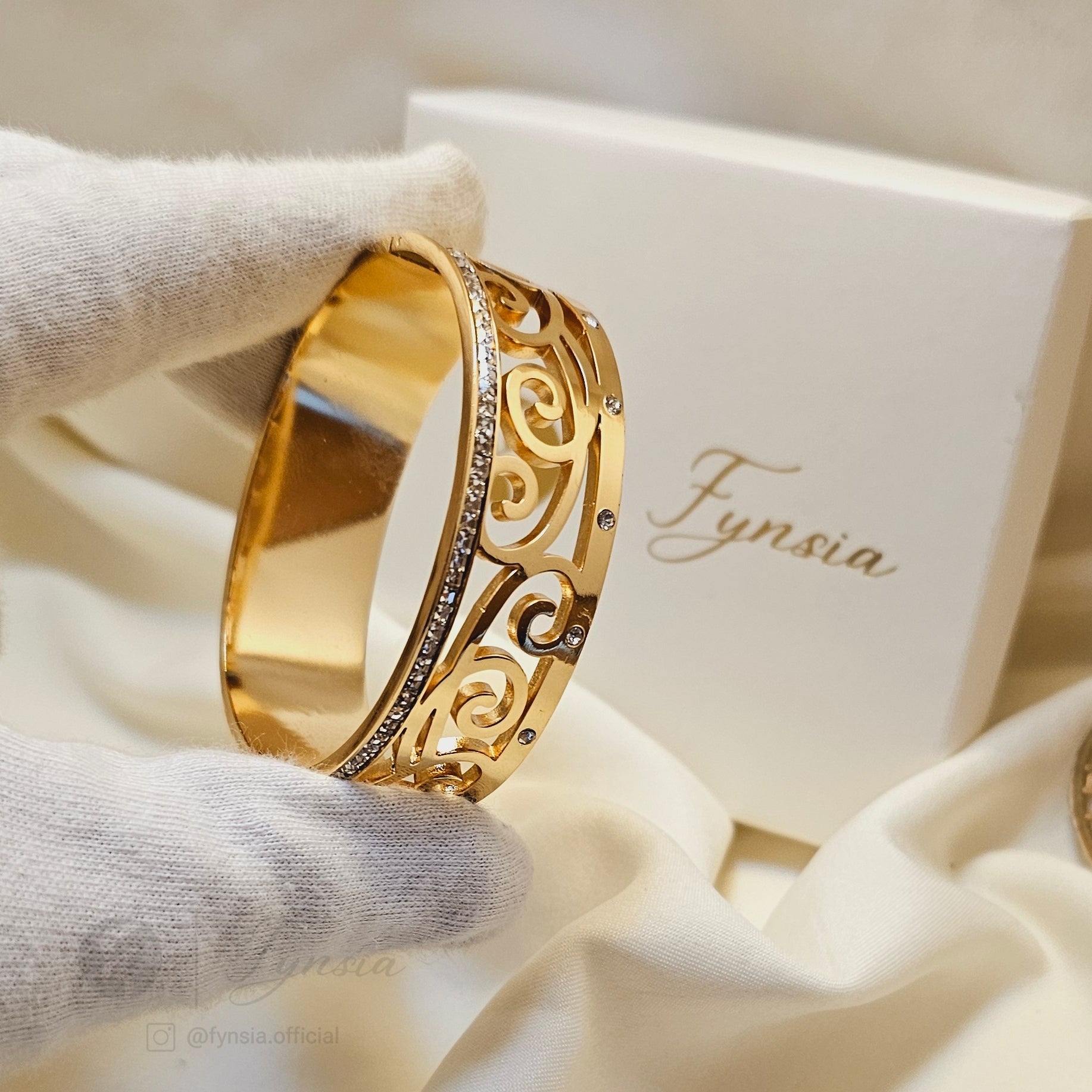 Ariana Anti Tarnish Kada – Stainless Steel Bracelet | Fynsia