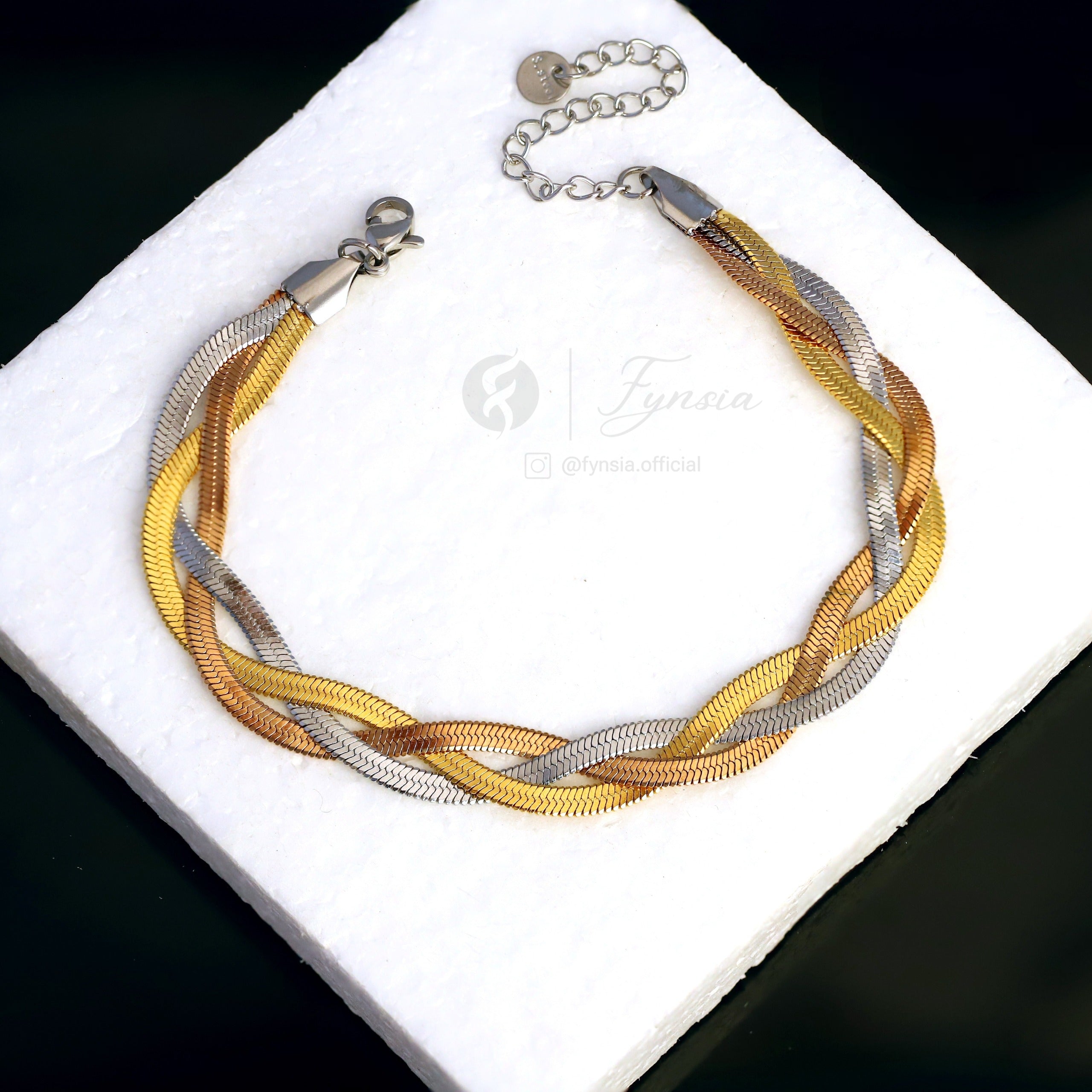 Yukta 18k 3 Tone Stainless Steel Adjustable Bracelet - Anti Tarnish | Fynsia