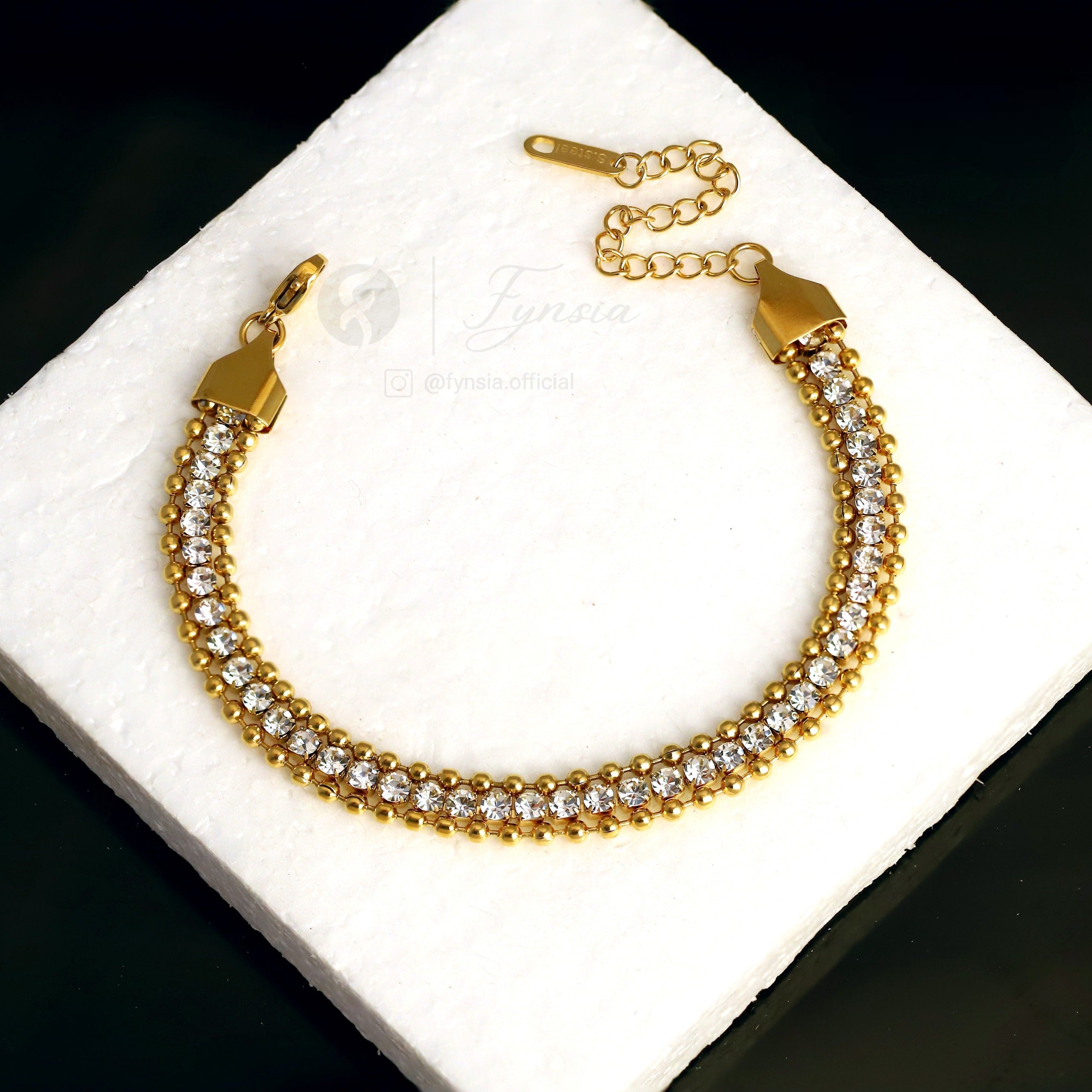 Dewy 18k Gold Tone Stainless Steel Adjustable Bracelet - Anti Tarnish | Fynsia