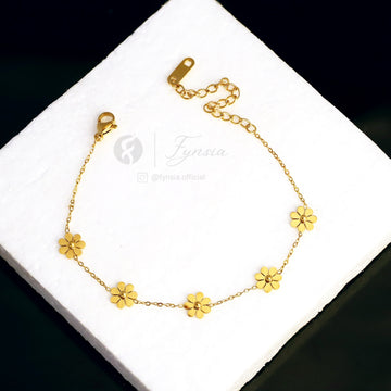 Daisy 18k Gold Tone Stainless Steel Adjustable Bracelet - Anti Tarnish | Fynsia