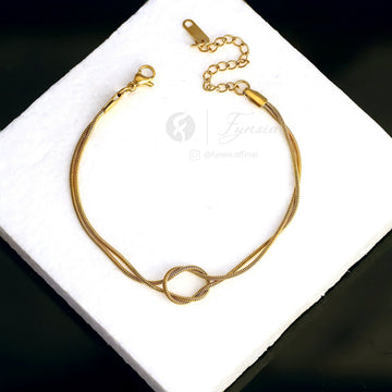 Hazel Knot 18k Gold Tone Stainless Steel Adjustable Bracelet - Anti Tarnish | Fynsia
