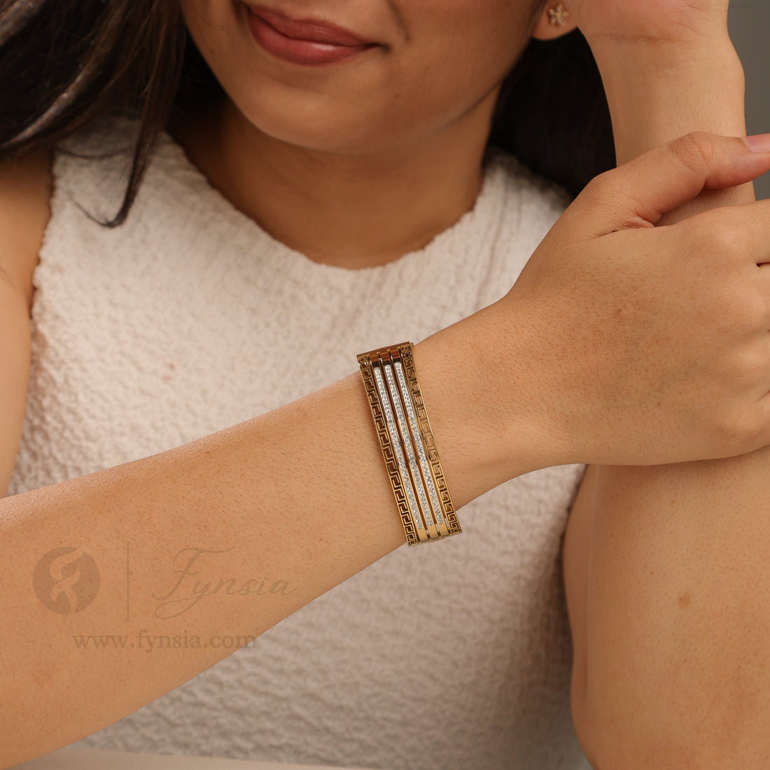 Zayna Golden Anti Tarnish Kada – Stainless Steel Bracelet | Fynsia