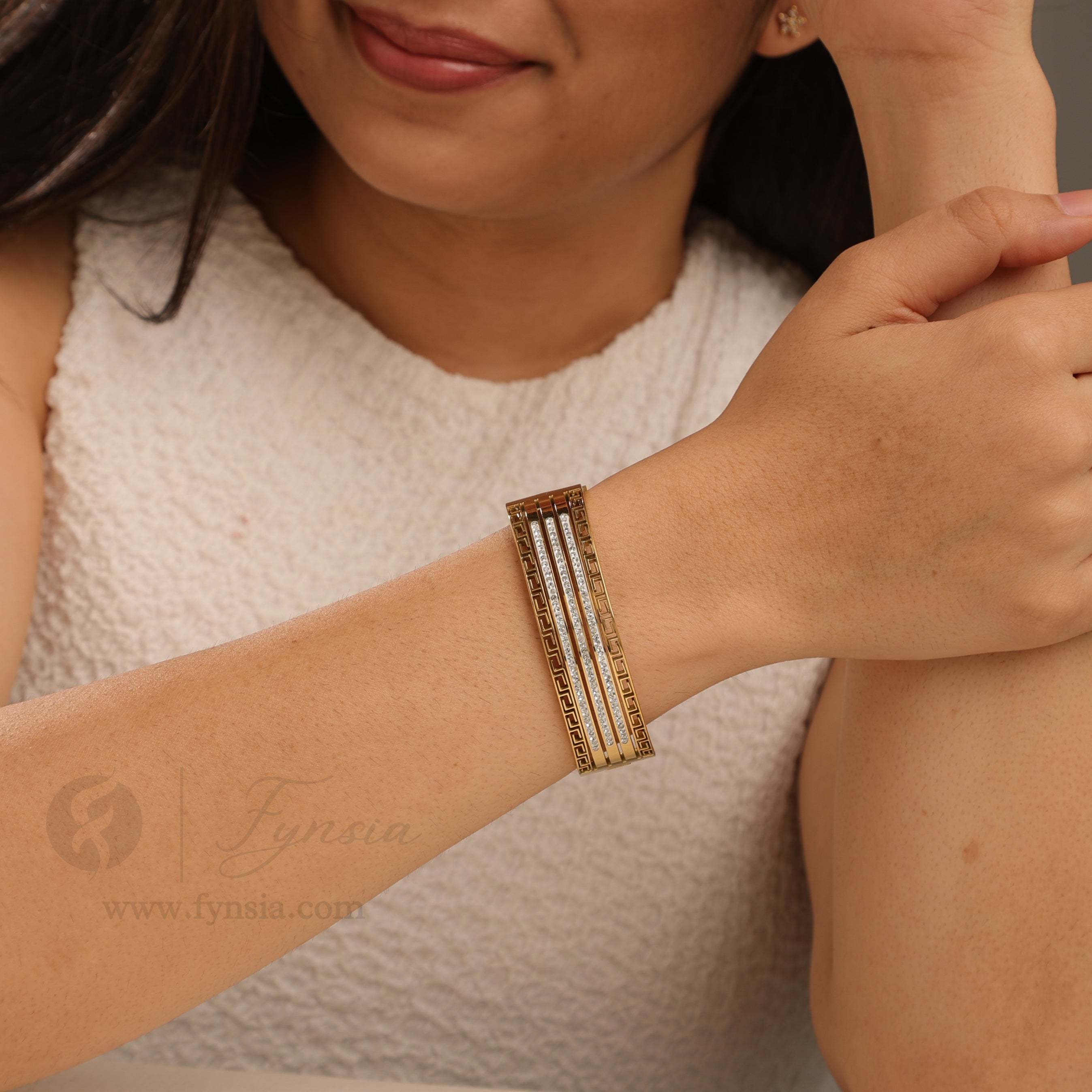 Zayna Golden Anti Tarnish Kada – Stainless Steel Bracelet | Fynsia