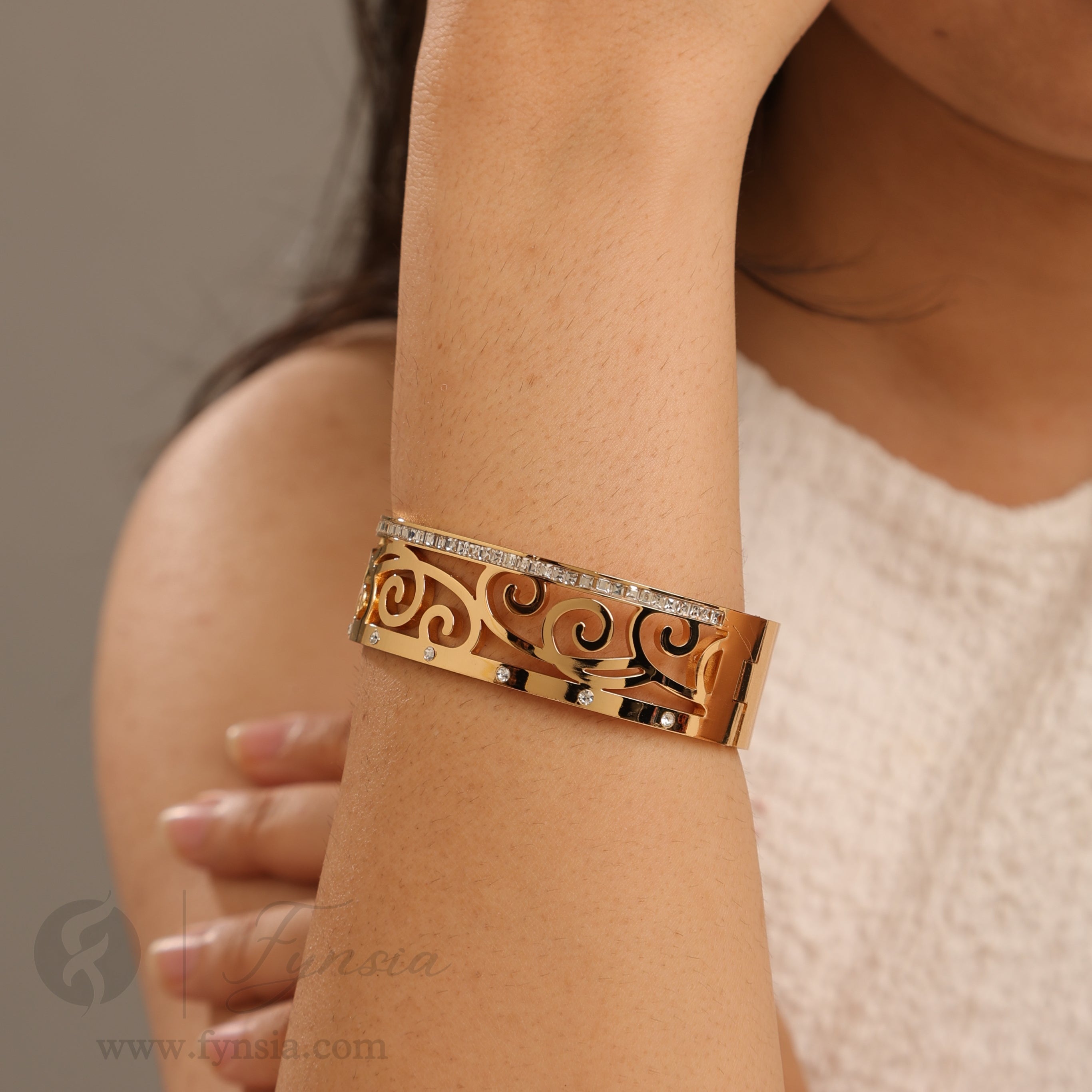 Ariana Anti Tarnish Kada – Stainless Steel Bracelet | Fynsia