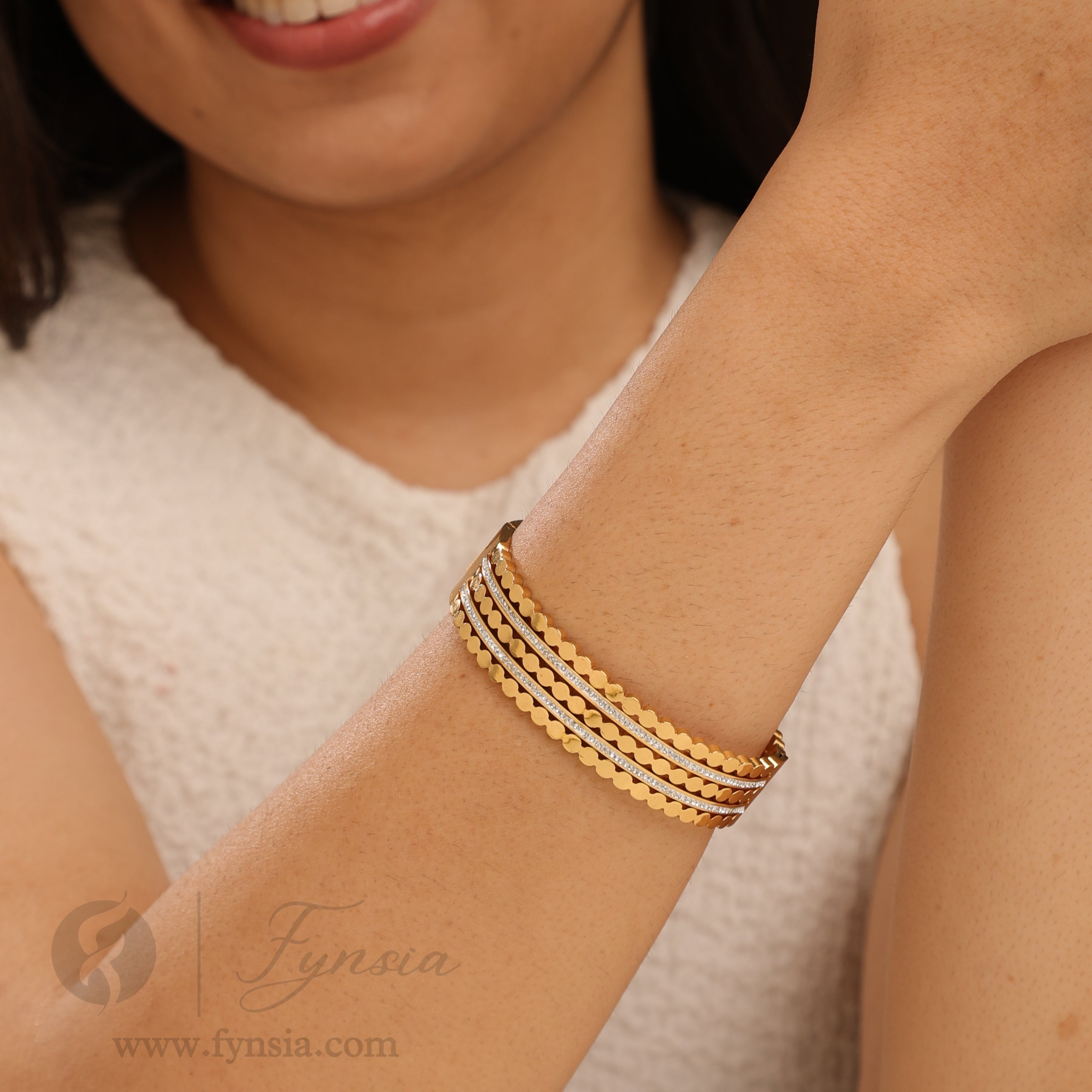 Ayeza Golden Anti Tarnish Kada – Stainless Steel Bracelet | Fynsia