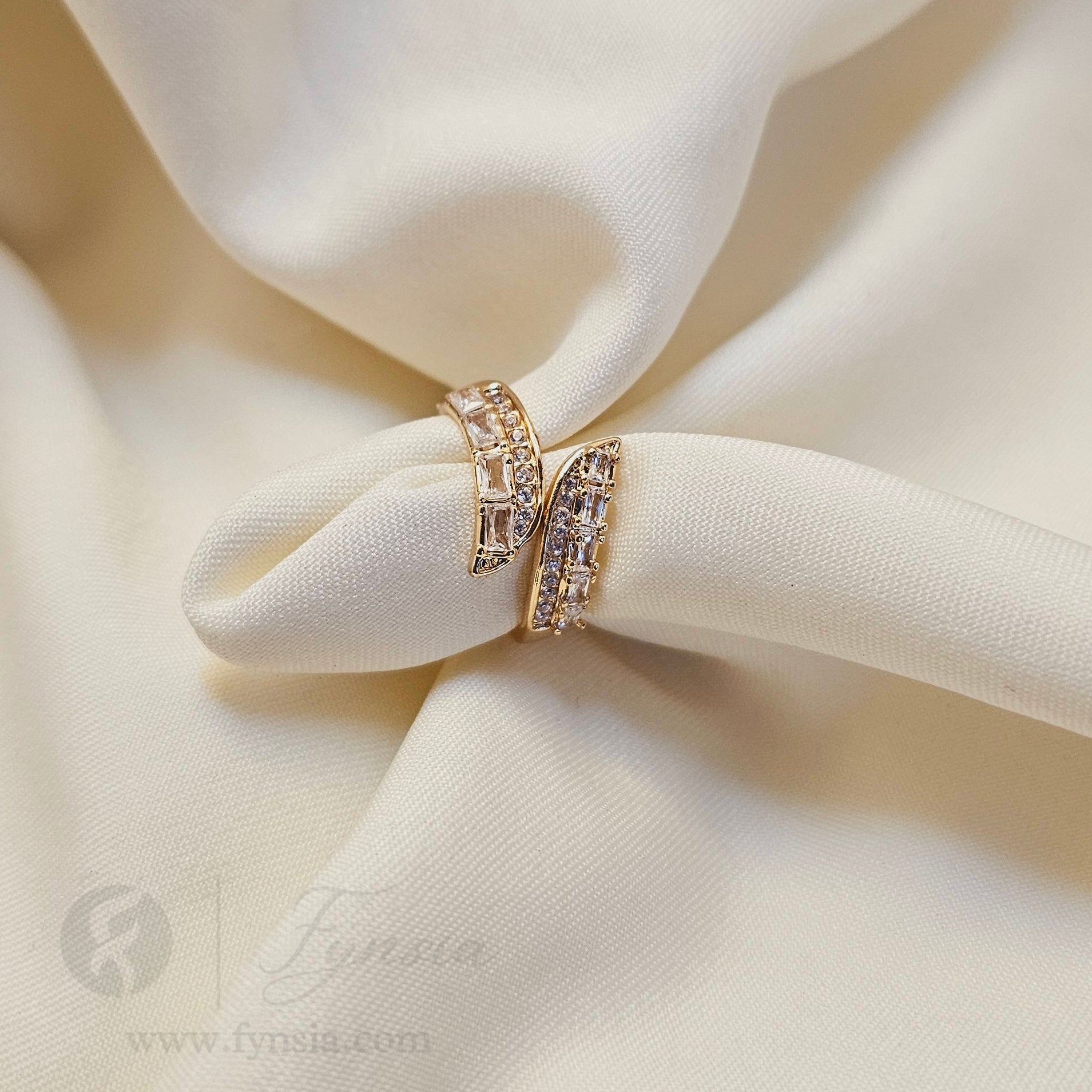 Zoe Gold Ring For Women - Anti Tarnish | Fynsia