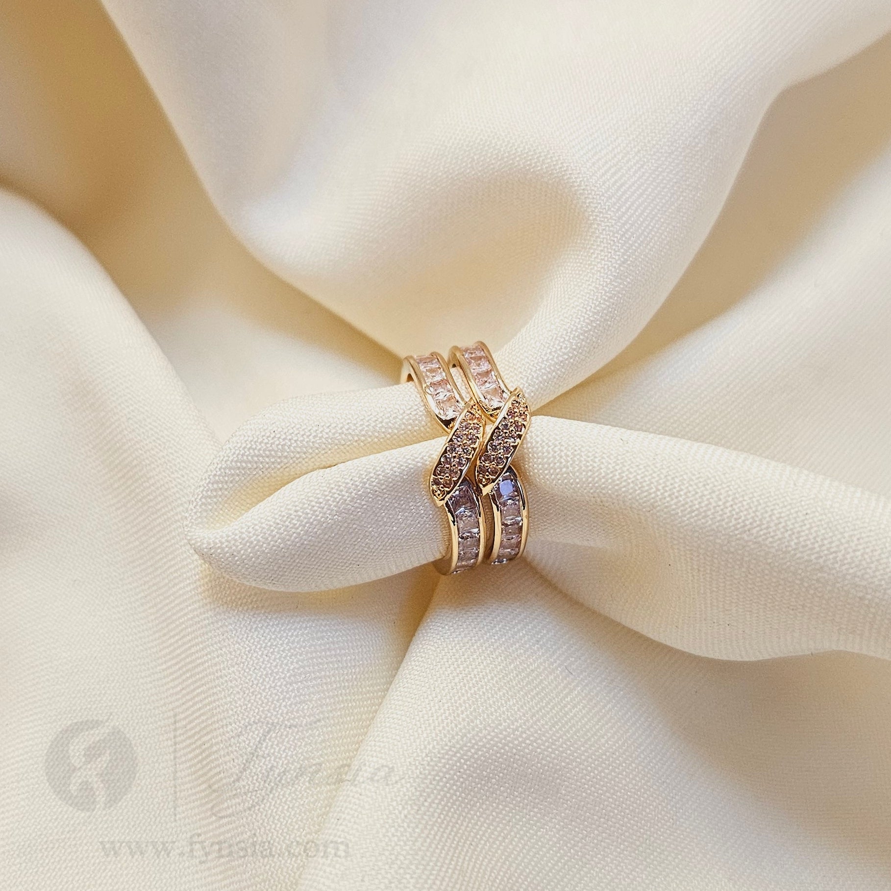 Sania Gold Ring For Women - Anti Tarnish | Fynsia