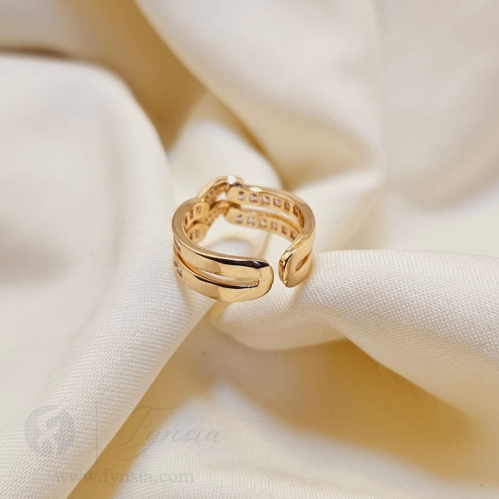 Sania Gold Ring For Women - Anti Tarnish | Fynsia