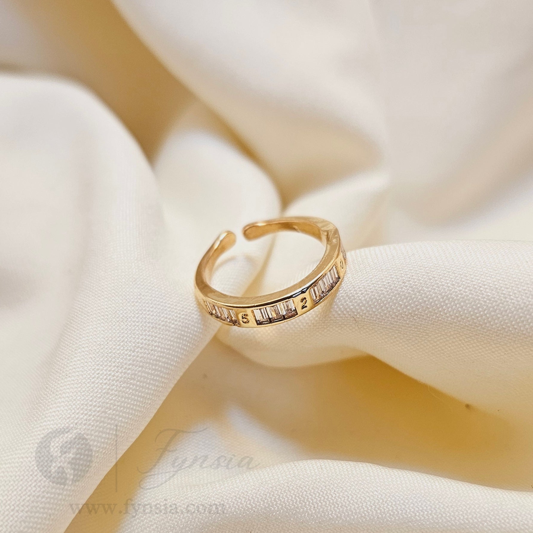 Jenna Gold Ring For Women - Anti Tarnish | Fynsia