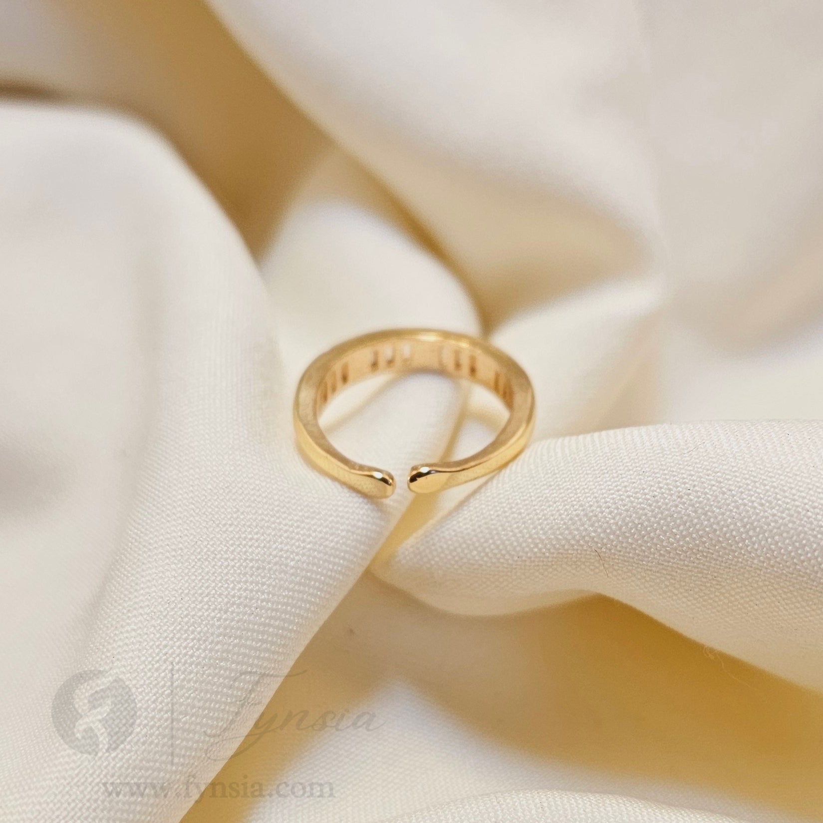 Jenna Gold Ring For Women - Anti Tarnish | Fynsia