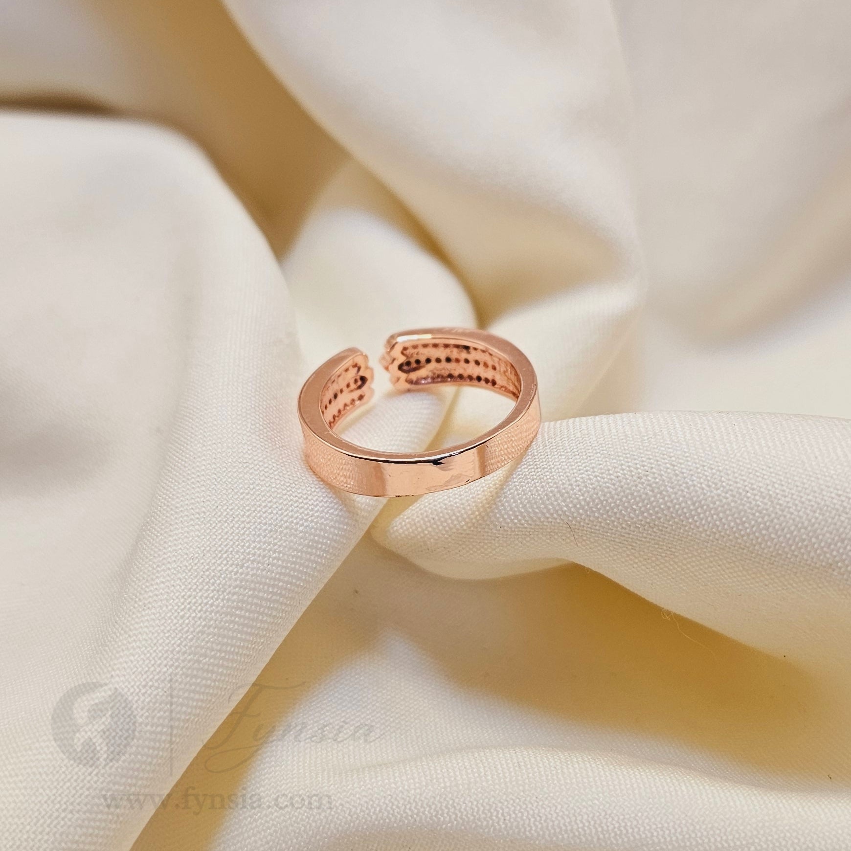 Zarqash Rosegold Ring For Women - Anti Tarnish | Fynsia