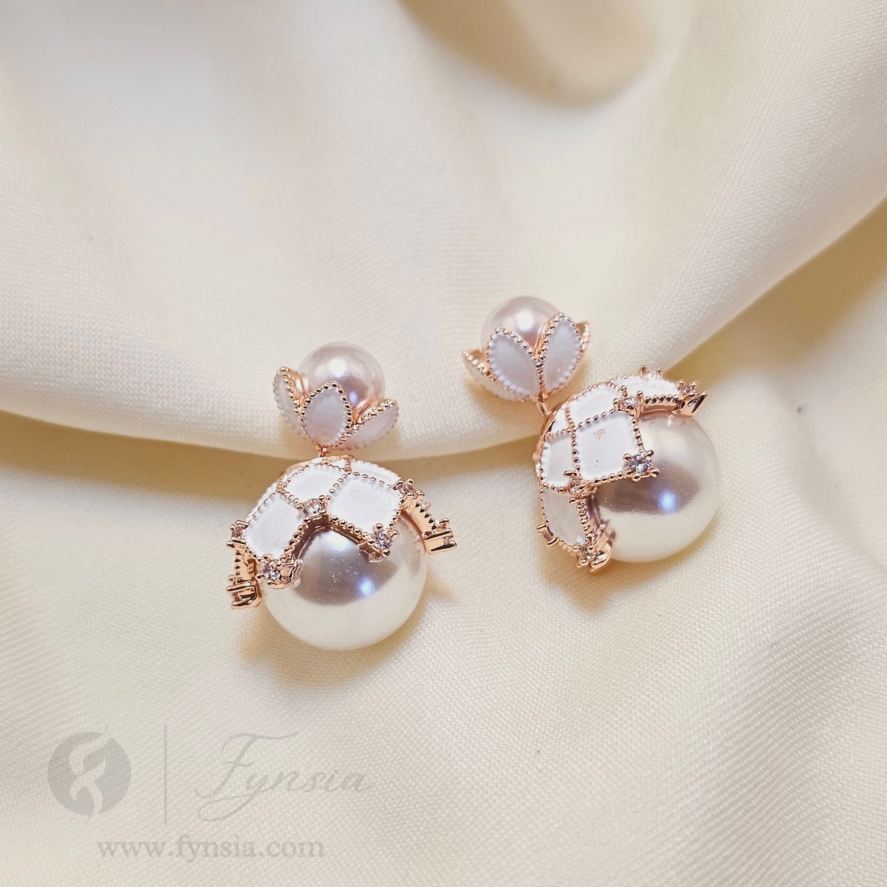 Dual Top White Enamel Stud | Fynsia