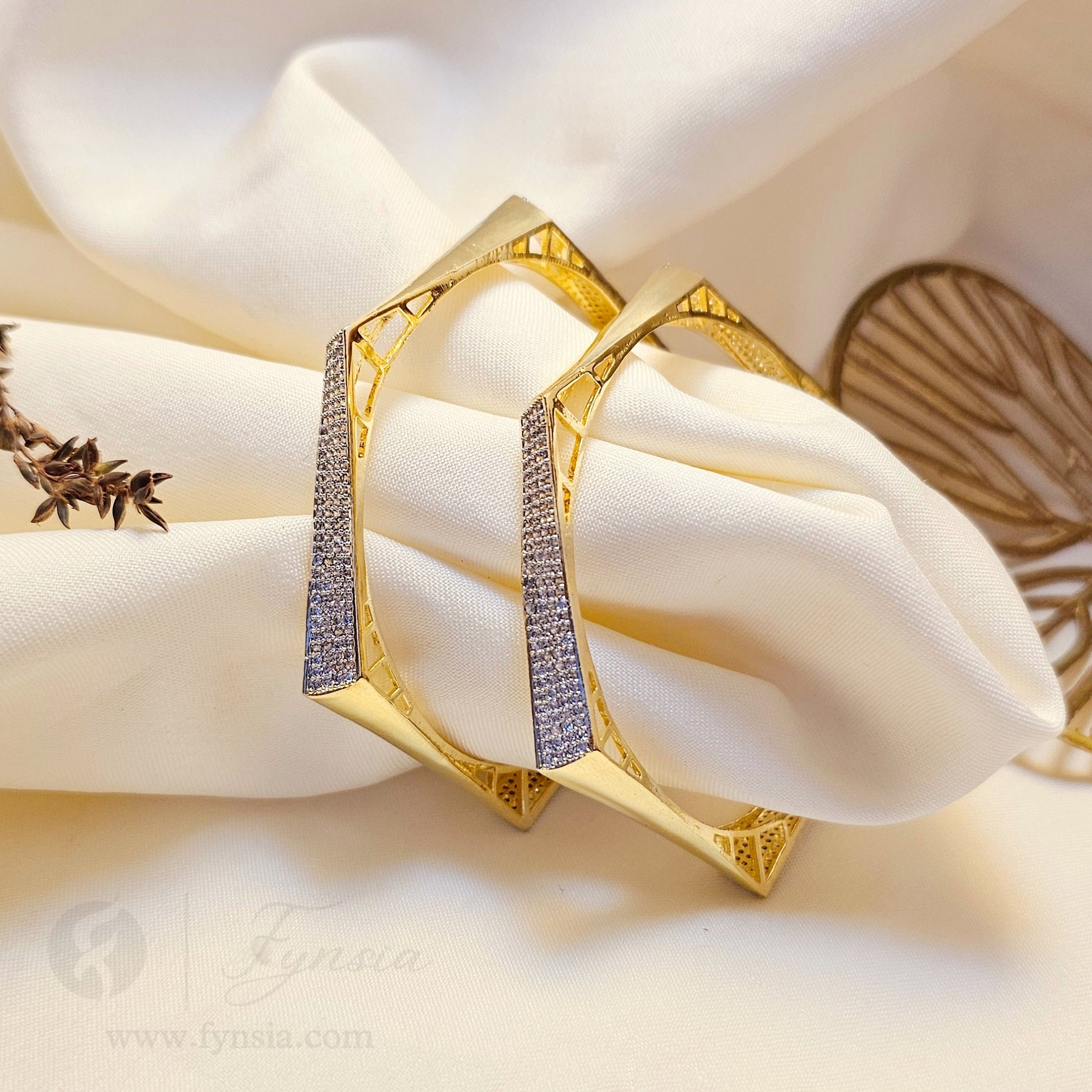 Savana 18k Gold Tone 2pc American Diamond Bangles| Fynsia