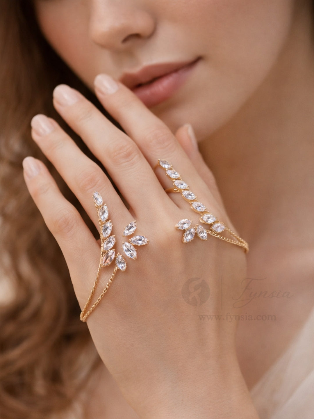 Jasmine Golden Handcuff - Anti-Tarnish | Fynsia