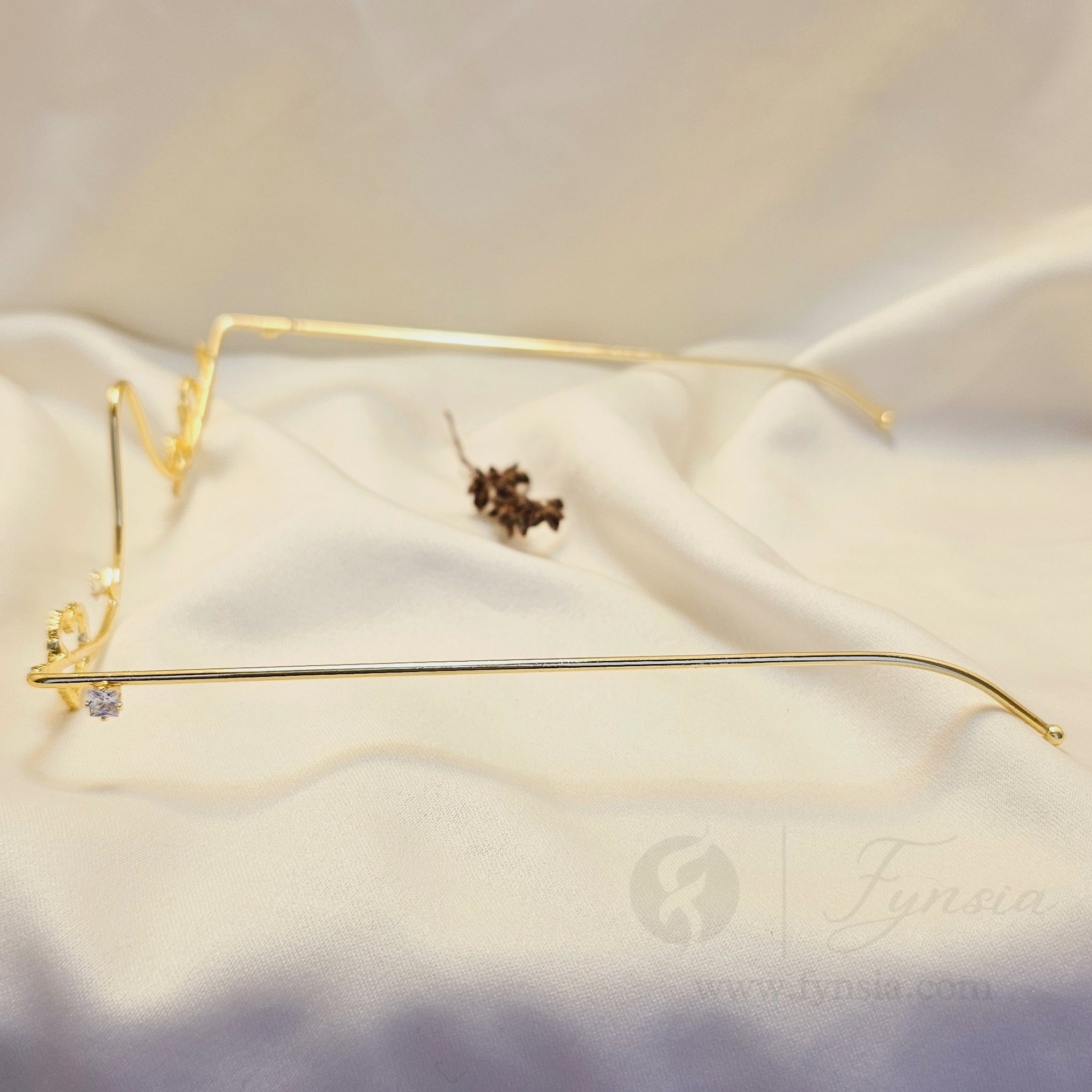Poonam Zirconia Trendy Facelet | Fynsia