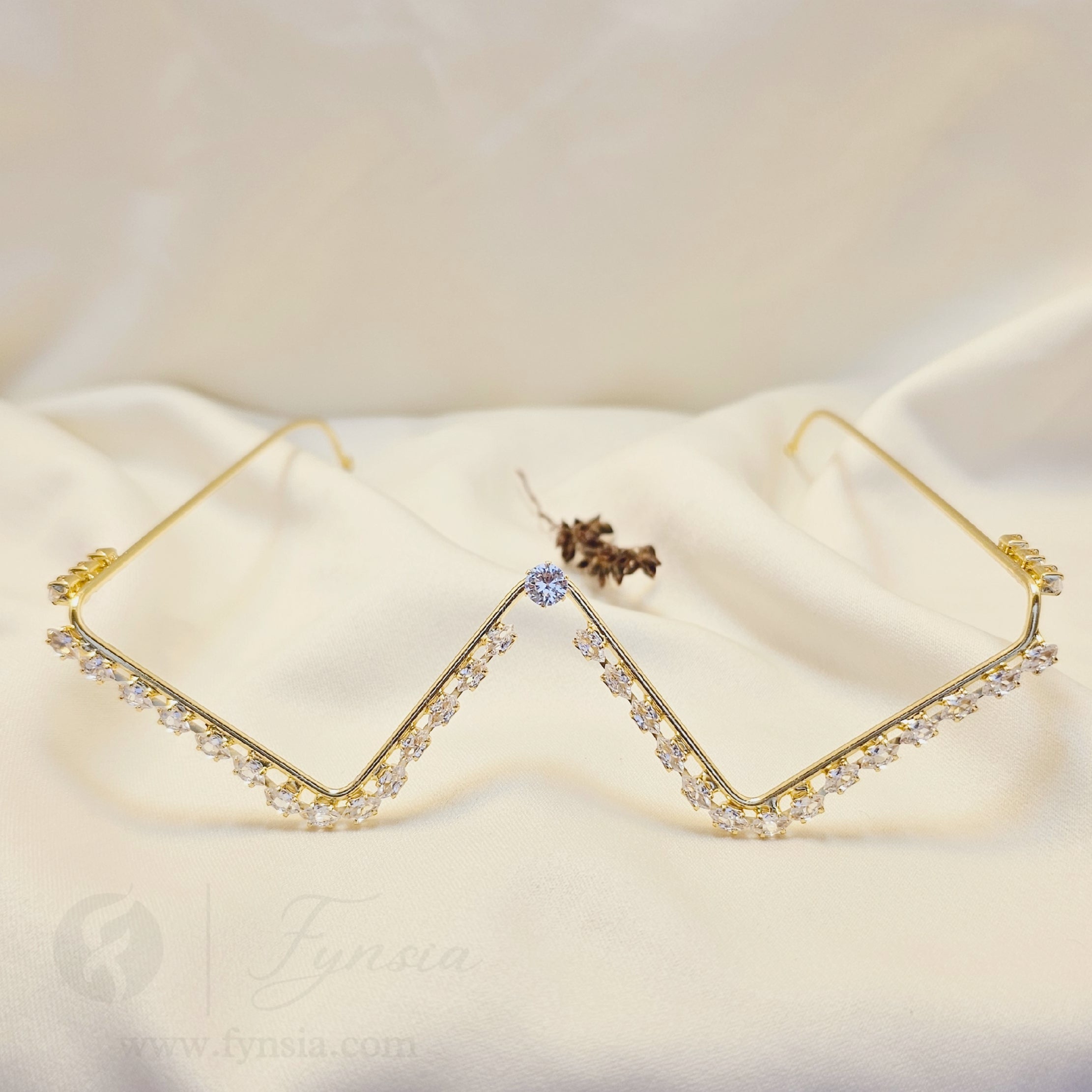 Gauri Zirconia Trendy Facelet | Fynsia