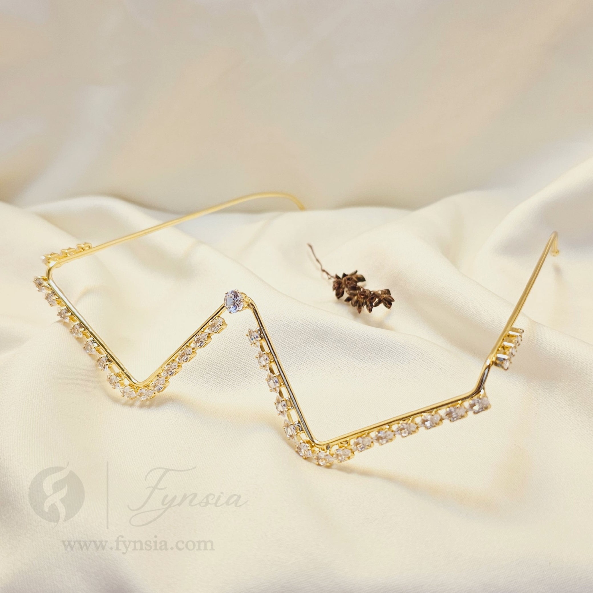 Gauri Zirconia Trendy Facelet | Fynsia