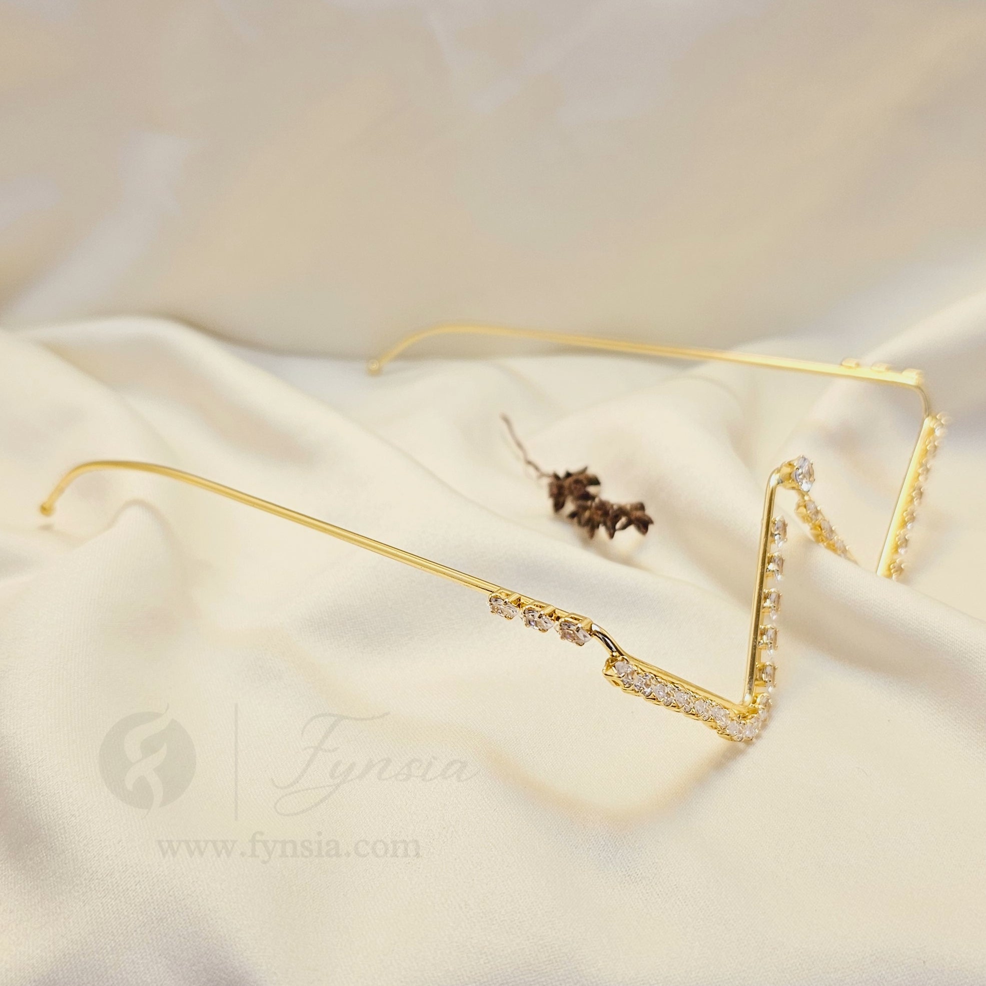 Gauri Zirconia Trendy Facelet | Fynsia