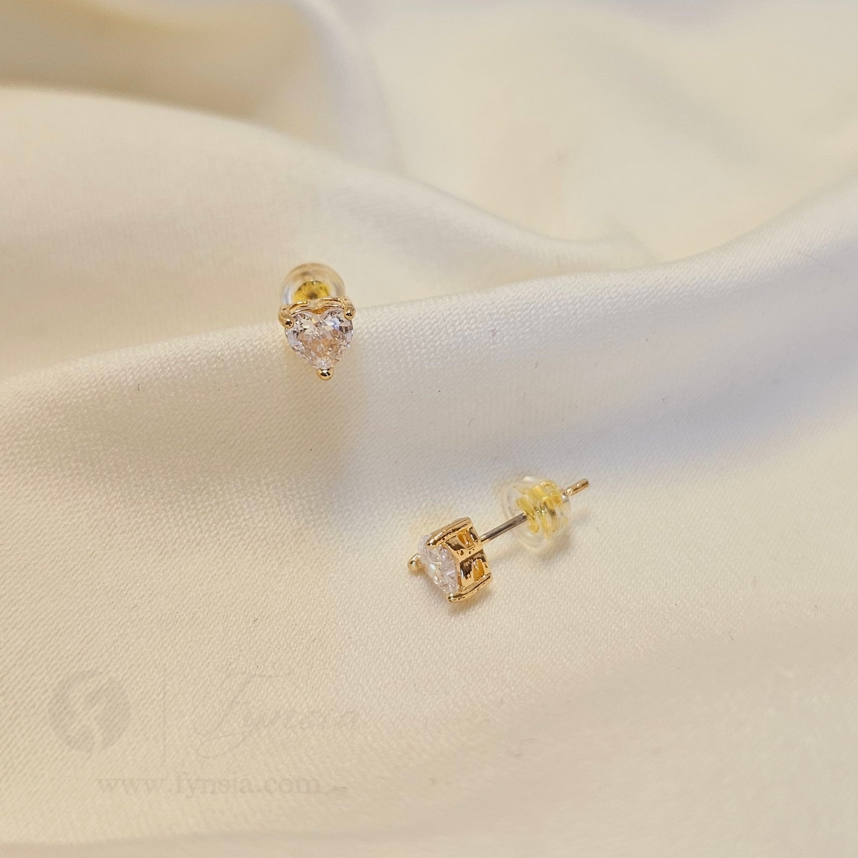 Heart Solitaire Mini Earring Studs | Anti-Tarnish - Daily Wear |  Fynsia