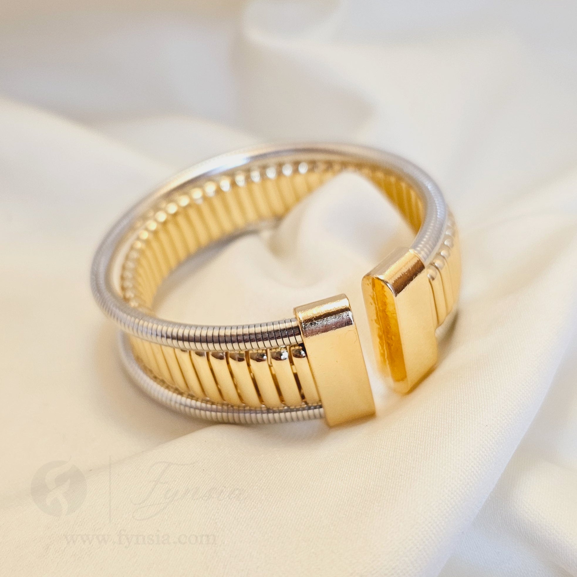 Serene Spiral Kada – Two Tone Free Size Bracelet | Fynsia