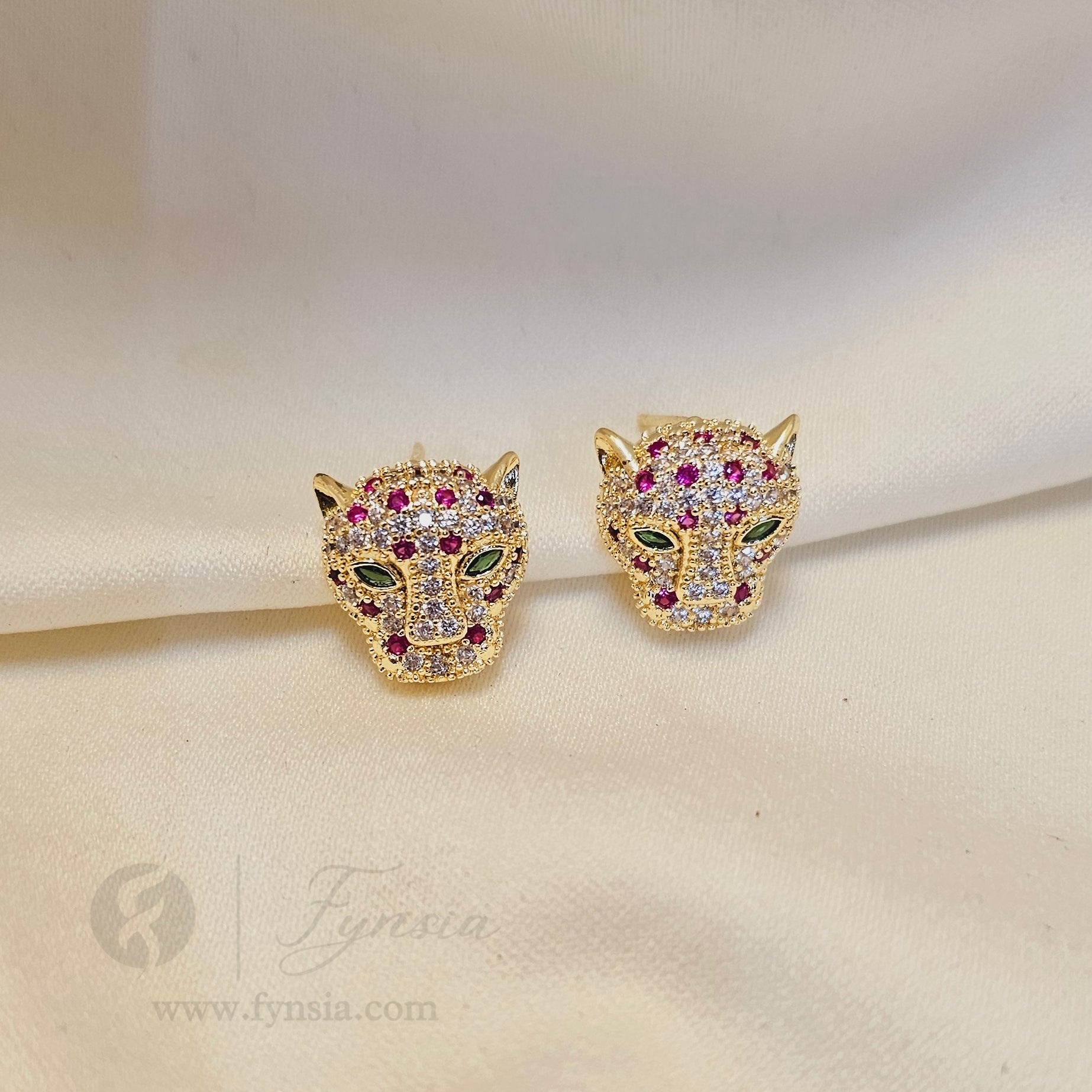 Jaguar Zirconia Multi Gold Tone Pendant Chain Set With Earrings | Fynsia