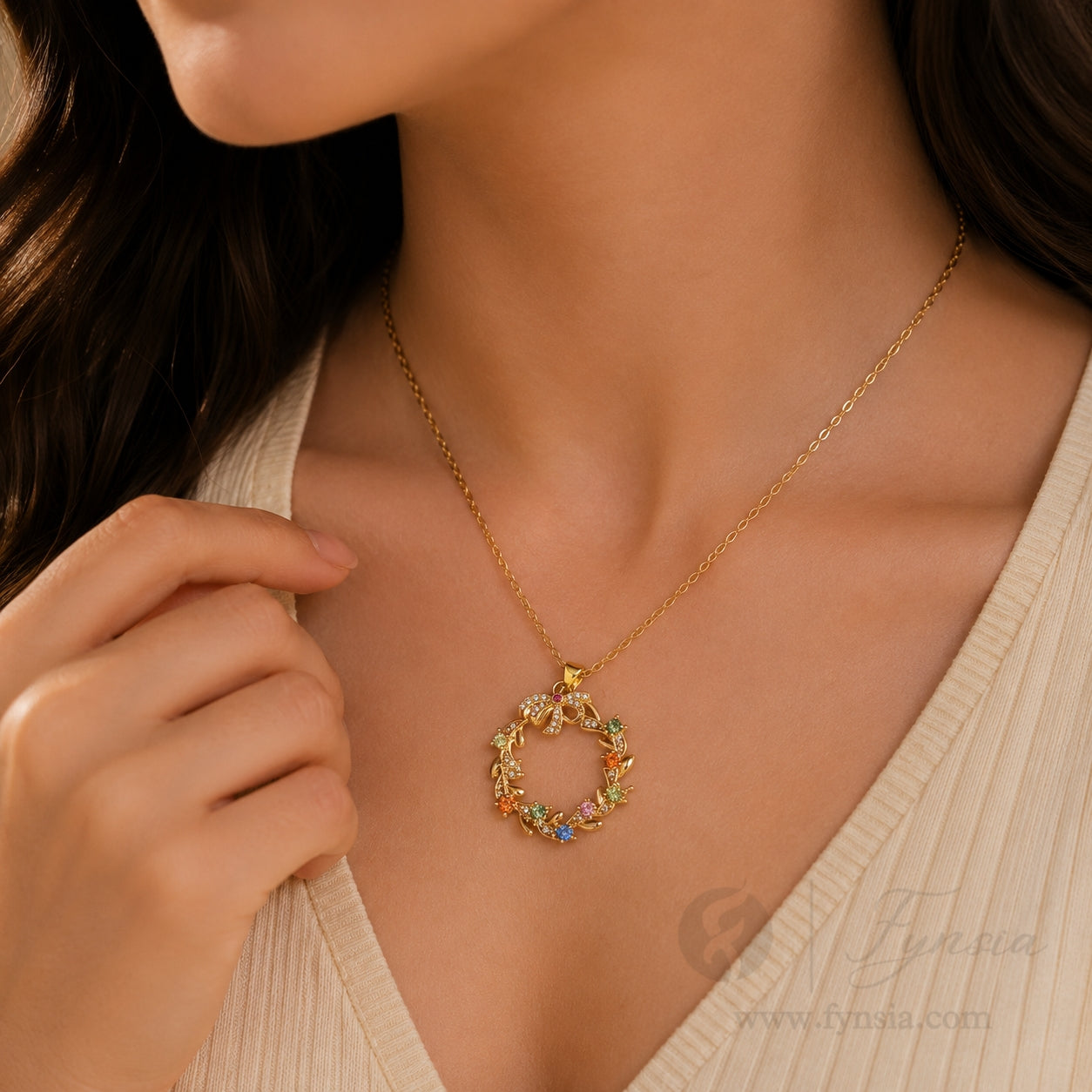 Crescent Multi Neckchain – 18K Gold Tone Stainless Steel | Fynsia