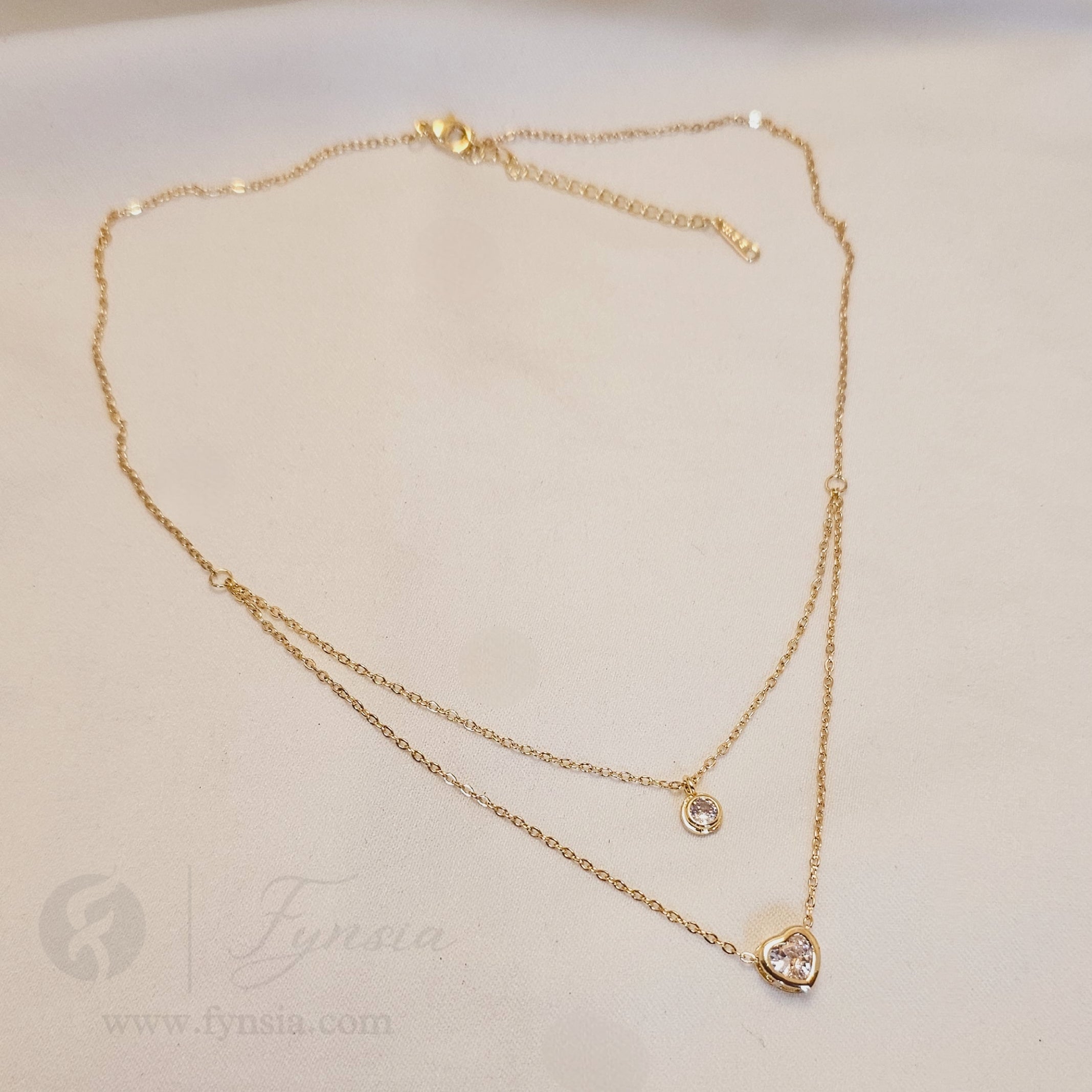 Heart Dual Layered Neckchain – 18K Gold Tone Stainless Steel | Fynsia