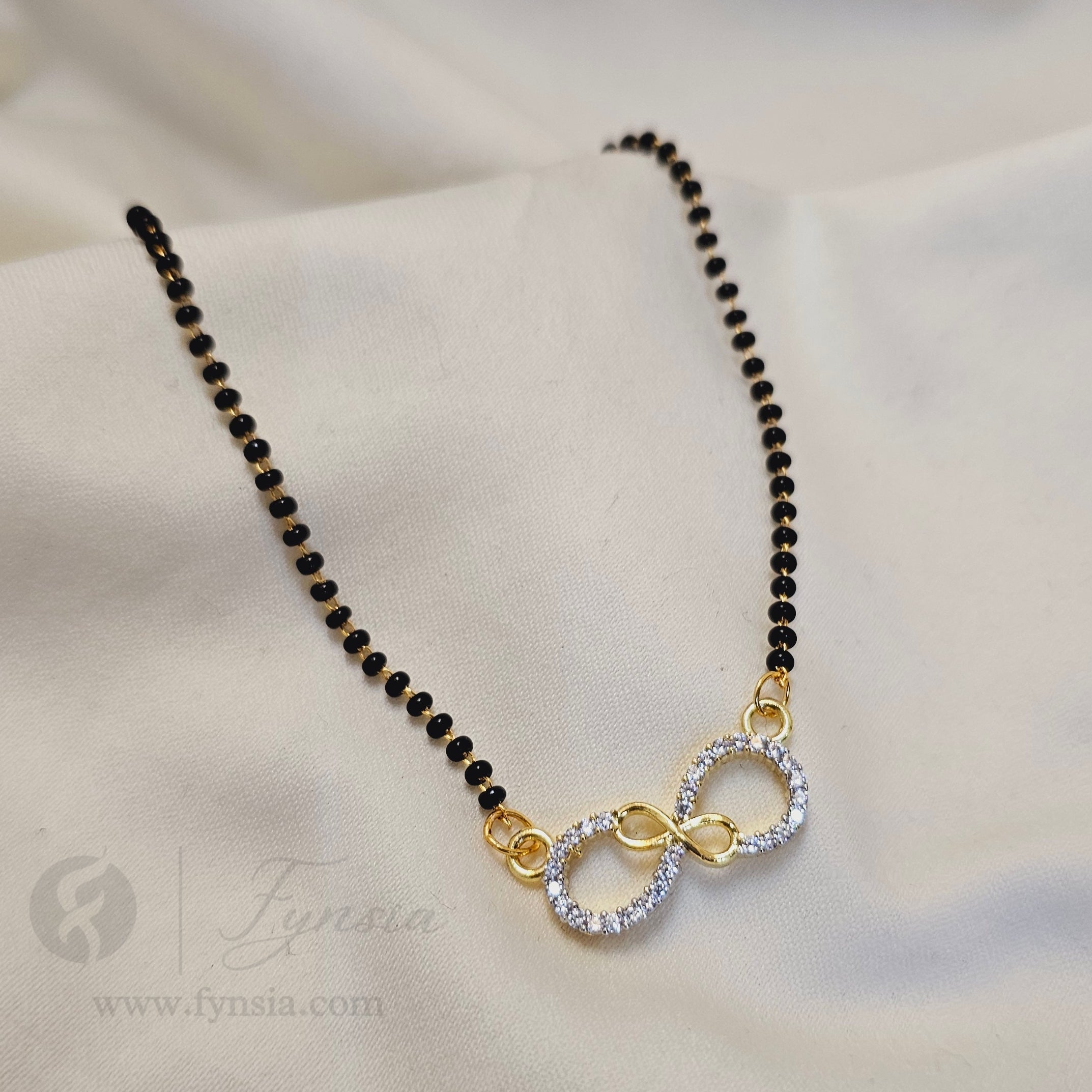 SALE ANTI-TARNISH PENDANT SET - 37 | Fynsia